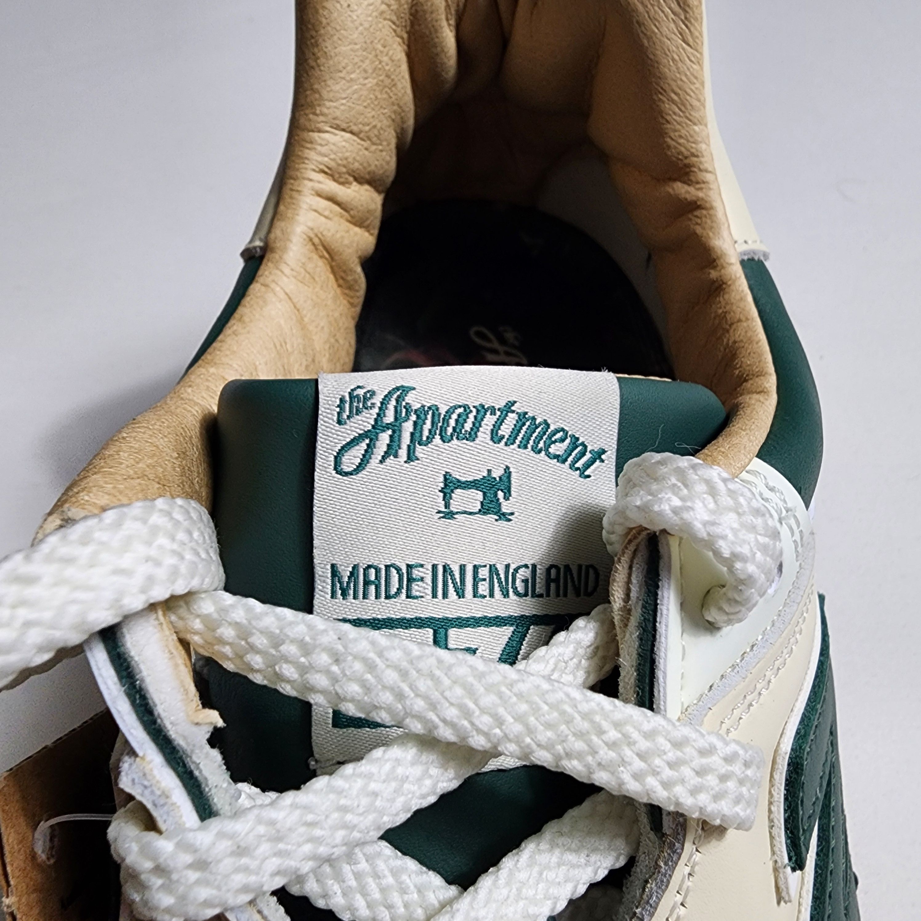 New Balance The Apartment x 576 Made in England "Evergreen" Size US 8.5 / EU 41-42 - 4 Thumbnail