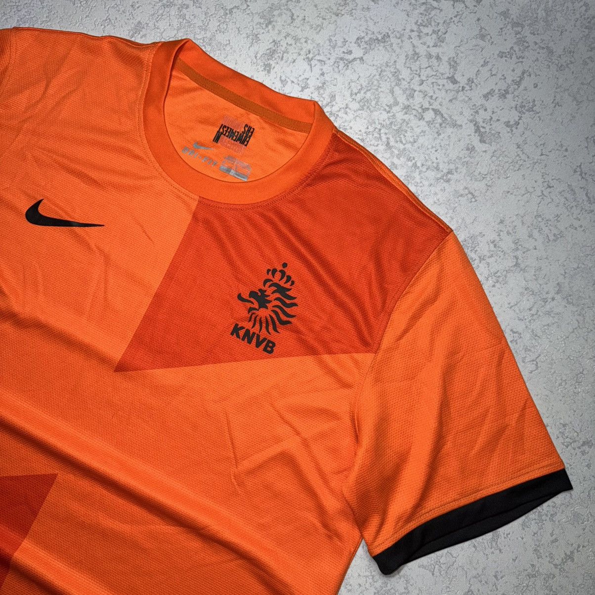 Nike Nike Netherlands 2011-2012 Away T shirt Football jersey Size US M / EU 48-50 / 2 - 2 Thumbnail