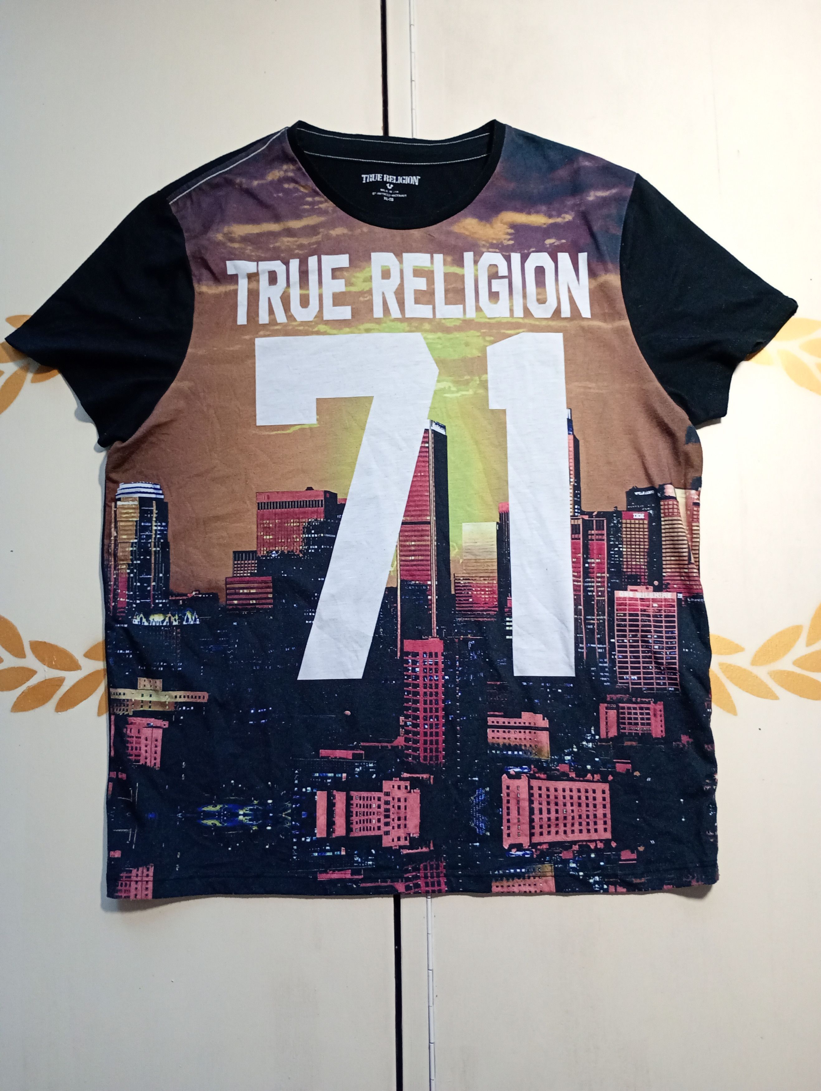 True Religion True Religion Printed T-Shirt Size US XL / EU 56 / 4 - 2 Thumbnail