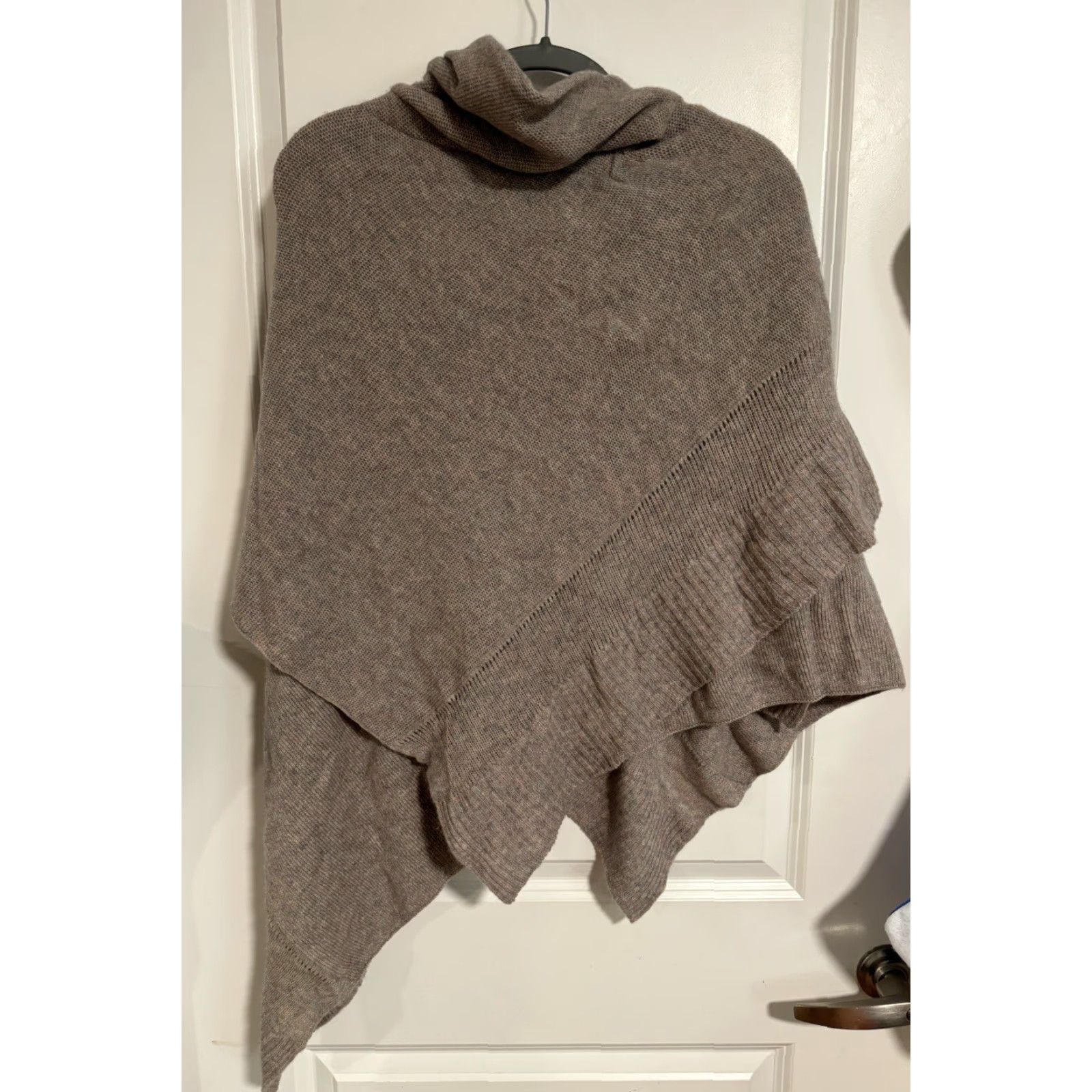 Vintage REPEAT Cashmere Women 100% Cashmere Wrap Poncho Sweater Size 38/S Taupe Fringe Knit Regular Womens Size XS / US 0-2 / IT 36-38 - 4 Thumbnail