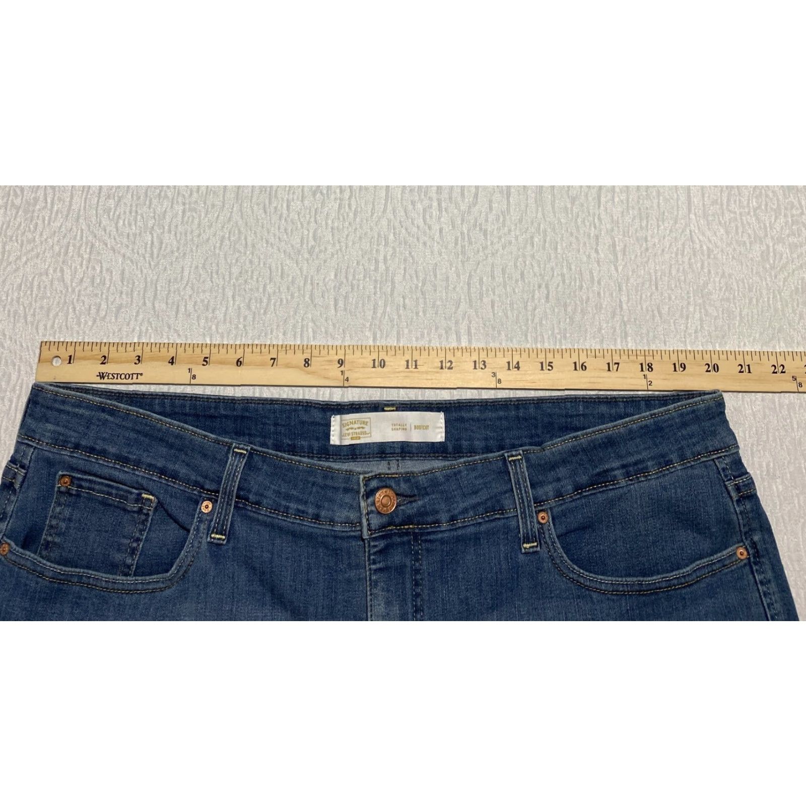 Vintage Signature Levi Strauss Gold Totally Shaping Bootcut Jeans Womens 22 S Whiskers Size 27" / US 4 / IT 40 - 3 Thumbnail
