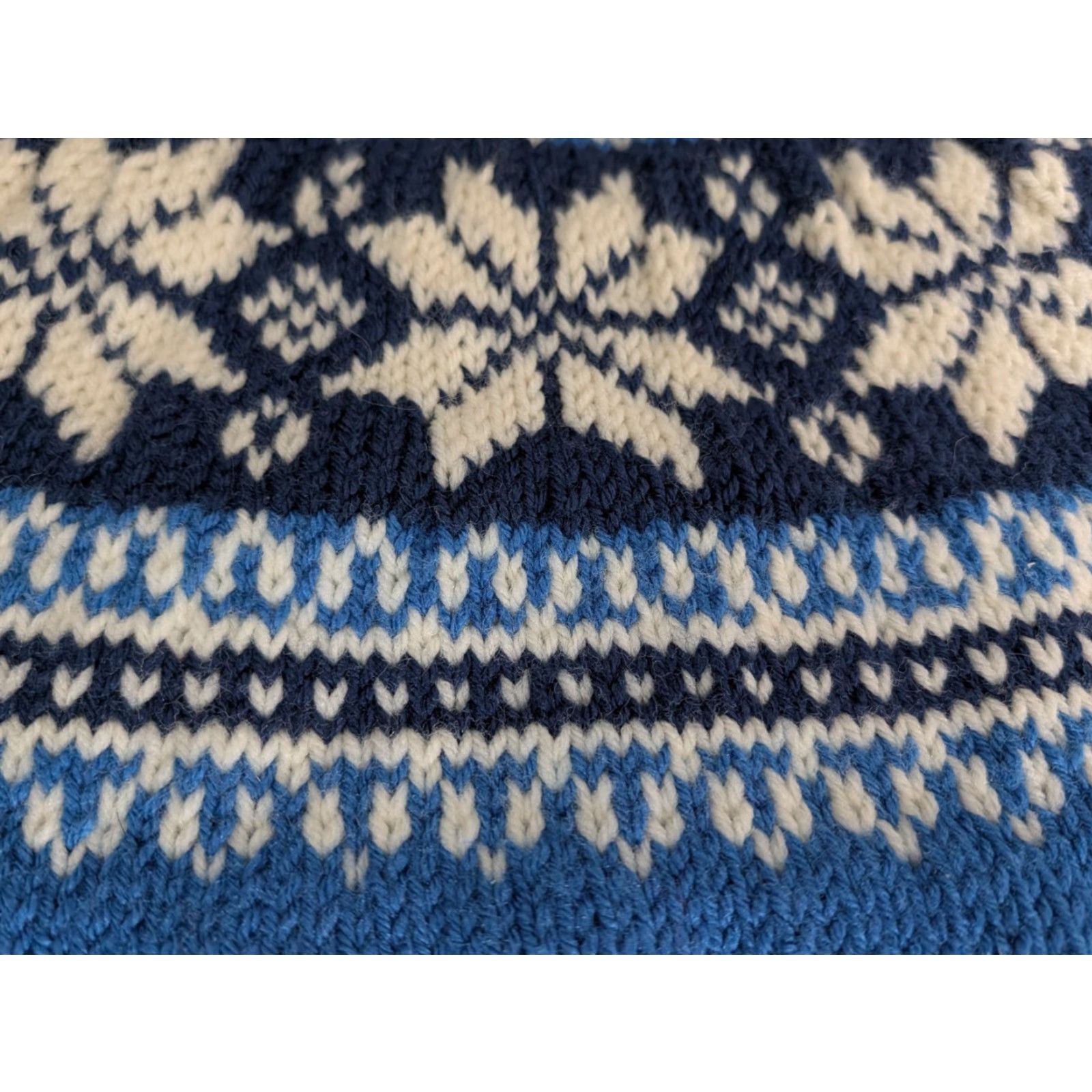 Vintage VINTAGE Hand Knit Sweater Mens Blue Holiday Christmas Grandpa Sz M Pullover Knit Size US M / EU 48-50 / 2 - 6 Thumbnail