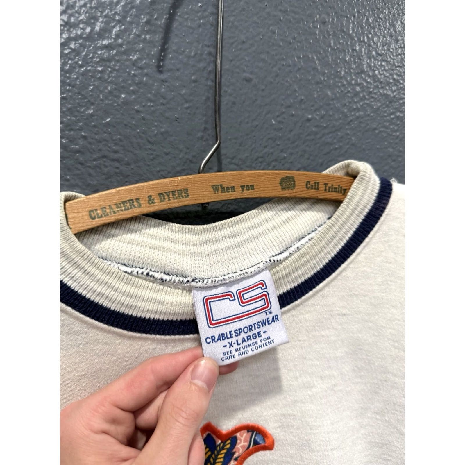 Vintage VINTAGE University Of Illinois Chicago Sweatshirt XL Gray 90’s Men’s Size US XL / EU 56 / 4 - 2 Thumbnail