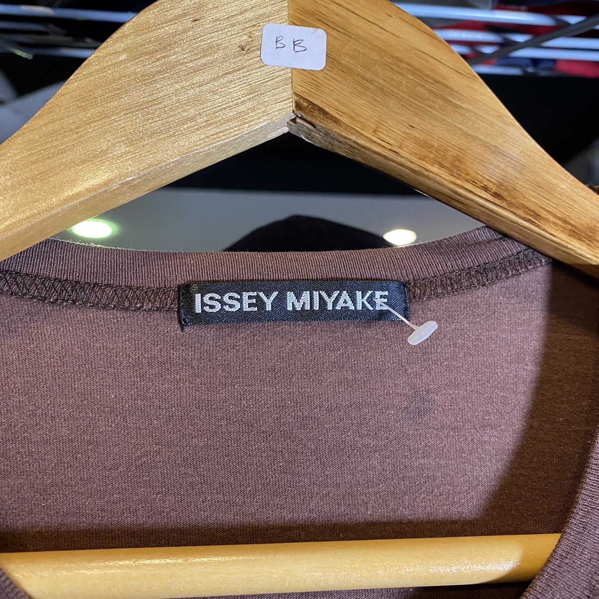 Issey Miyake VINTAGE‼️Issey Miyake 2006 A/W Collection “Big Or Small” Tee Size US M / EU 48-50 / 2 - 8 Thumbnail
