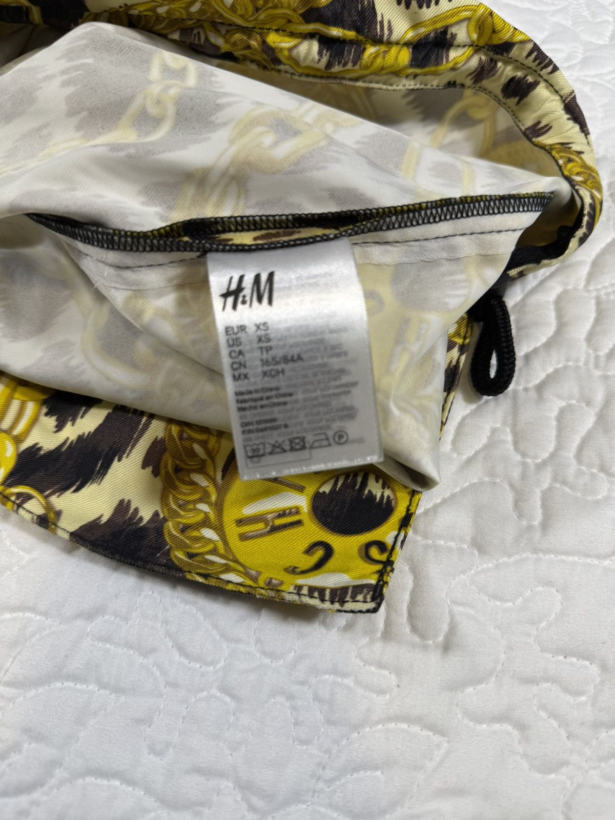 H&M × Moschino FW18 Moschino H&M Anorak Jacket Small Gold Black Chain Size US S / EU 44-46 / 1 - 6 Thumbnail