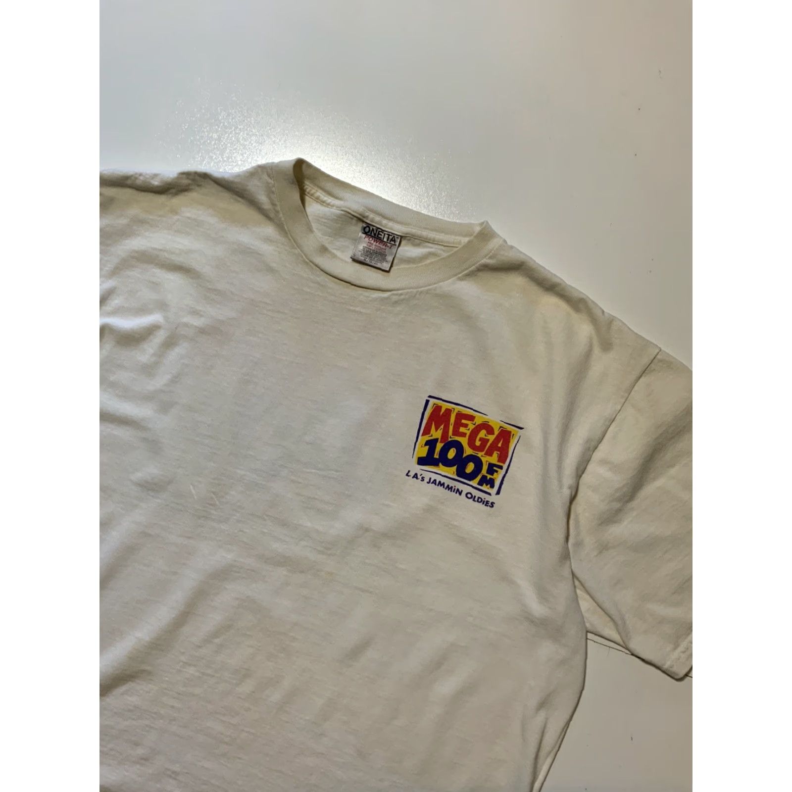 Vintage VINTAGE KCMG 100 FM Los Angeles Jammin Oldies Radio Station T-Shirt XL White Graphic Tee Mens? Womens? Size US XL / EU 56 / 4 - 4 Thumbnail