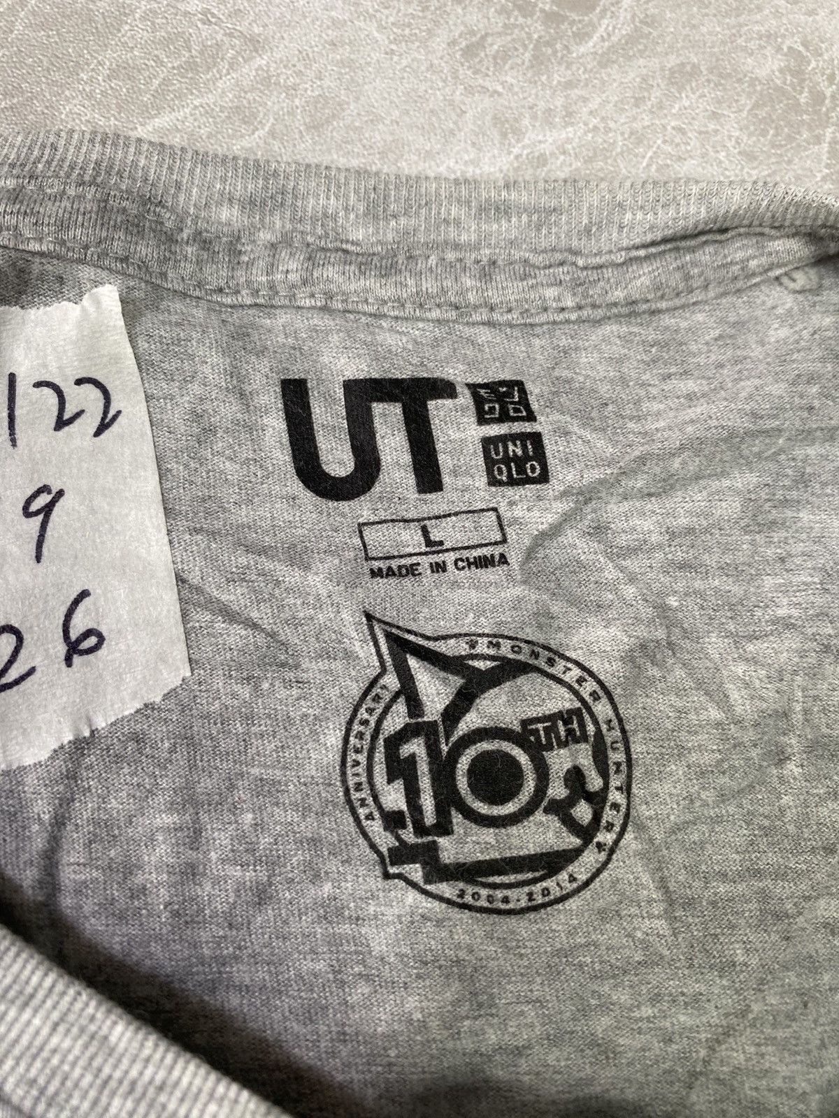 Uniqlo Monster hunter tee size m big logo Size US M / EU 48-50 / 2 - 3 Thumbnail