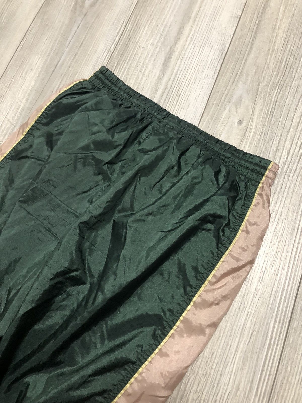 Nike Nike 90s Vintage Nylon Baggy Nylon Drill Track Pants Swoosh Size US 32 / EU 48 - 11 Thumbnail