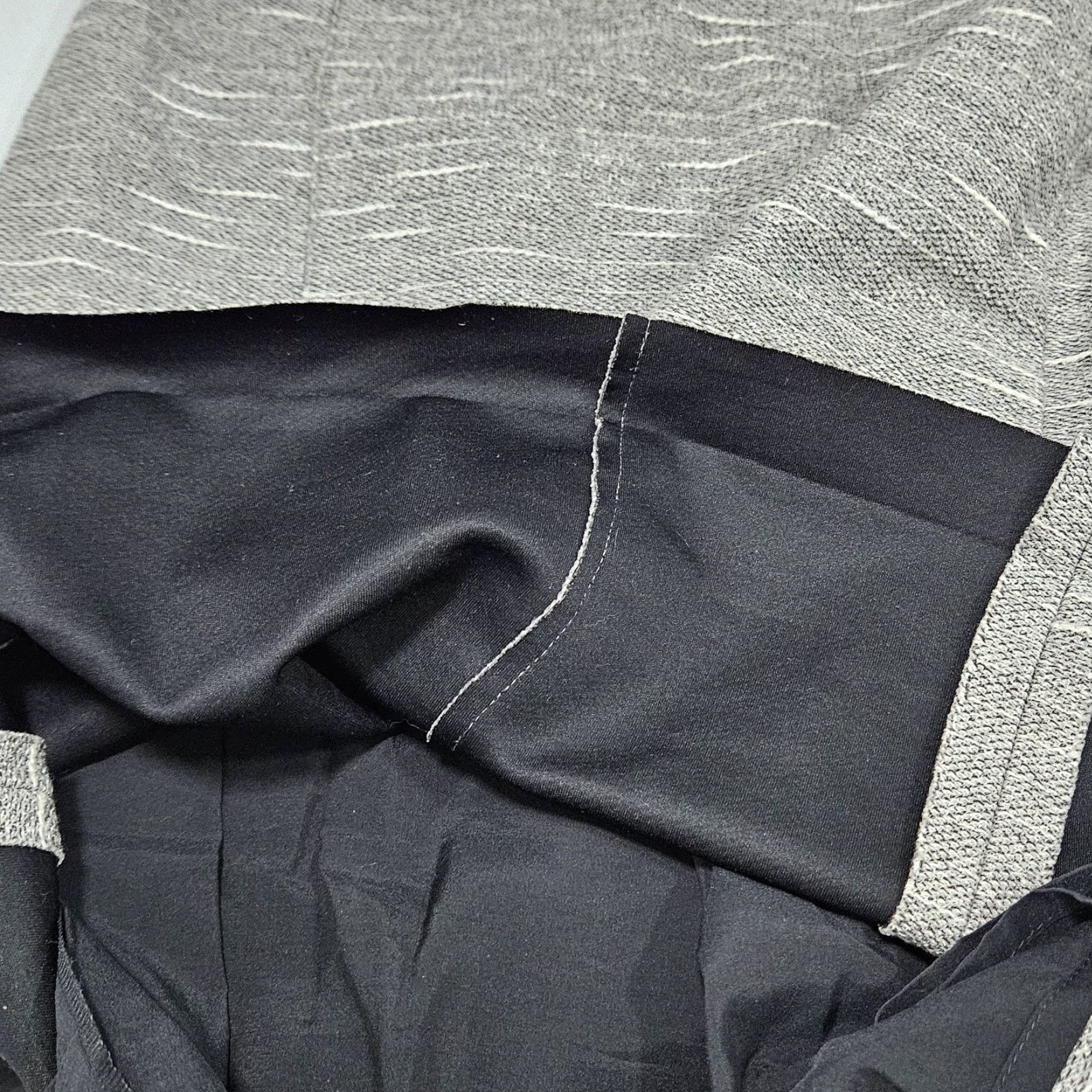 Hugo Boss VINTAGE Boss Hugo Boss Grey Lined Slit Back Zipped Straight Knee Length Skirt 4 Size 27" / US 4 / IT 40 - 6 Thumbnail