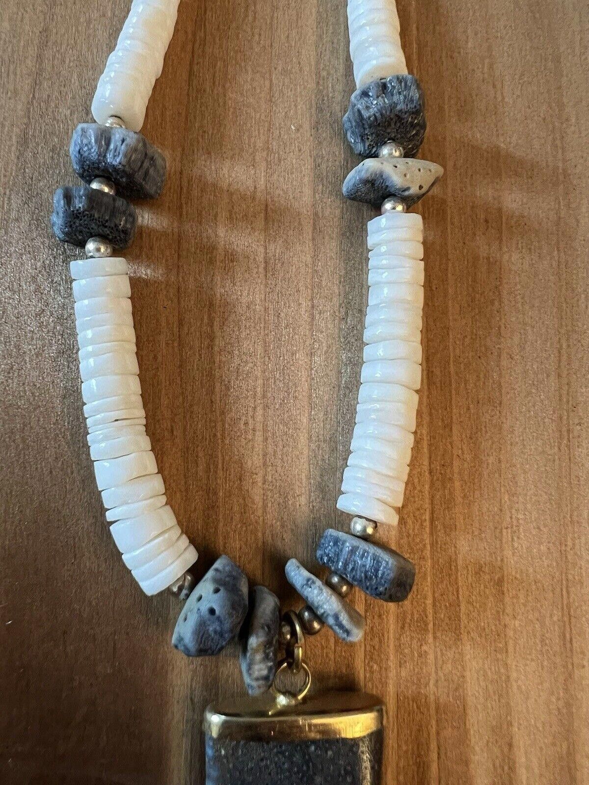 Puma Puka Shell And Blue Coral Necklace 19 Inches Size ONE SIZE - 4 Thumbnail
