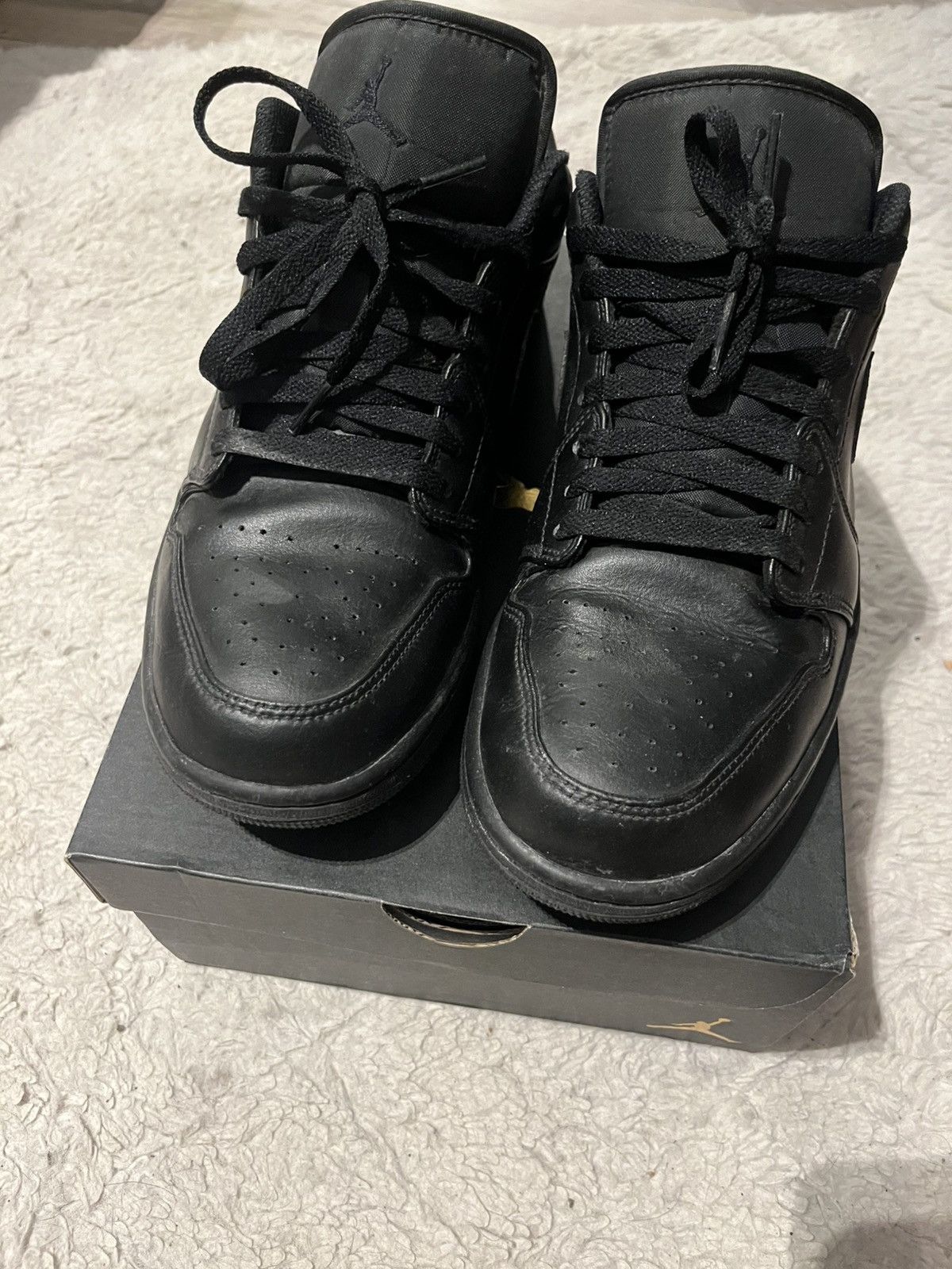 Jordan Brand Jordan 1 low triple black Size US 10.5 / EU 43-44 - 4 Thumbnail