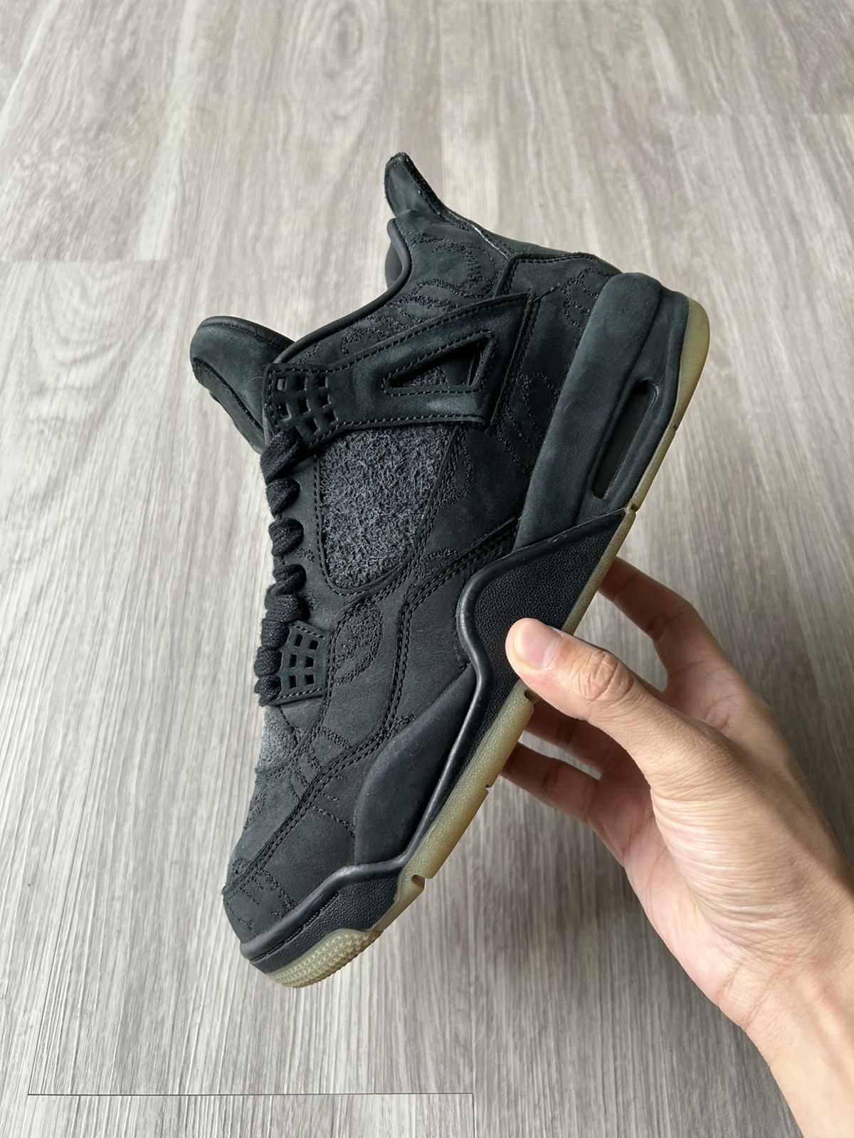 Jordan Brand × Kaws KAWS x Air Jordan Retro 4 Black Size 9 Size US 9 / EU 42 - 12 Thumbnail