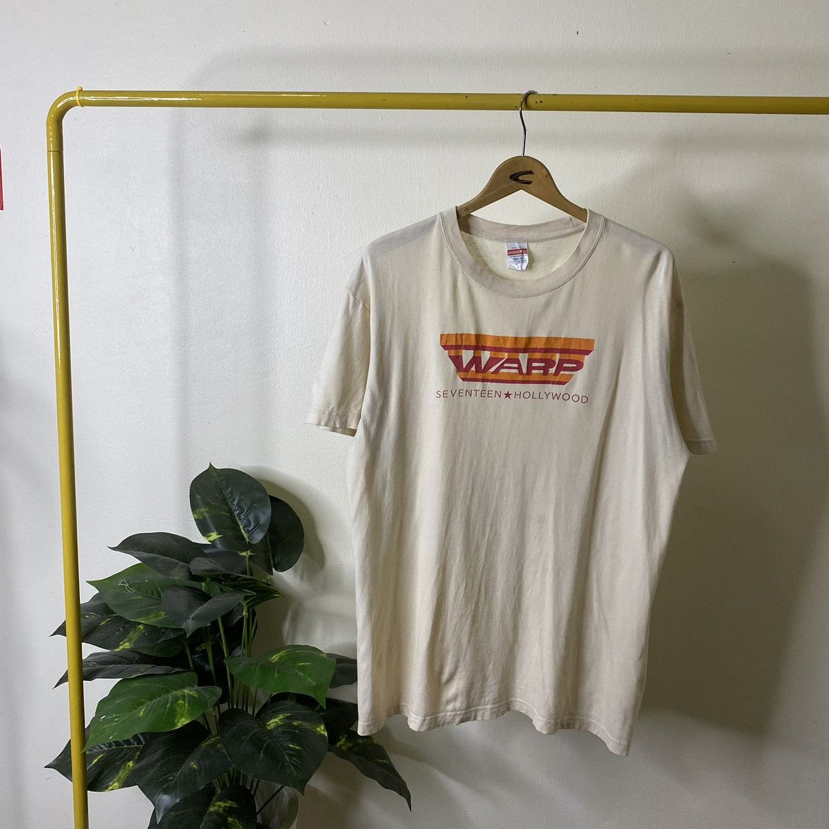 Vintage Vintage Y2K Warp Skateboard Tee Size US L / EU 52-54 / 3 - 1 Thumbnail