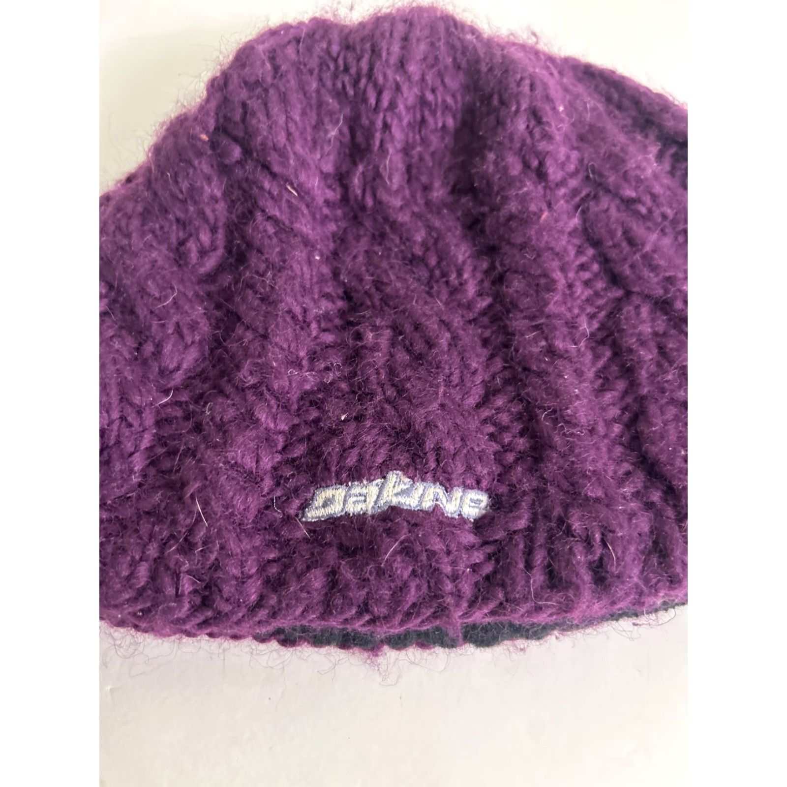 Dakine DAKINE Beanie Knit Wool Acrylic One Size Burgundy Women Size ONE SIZE - 4 Thumbnail