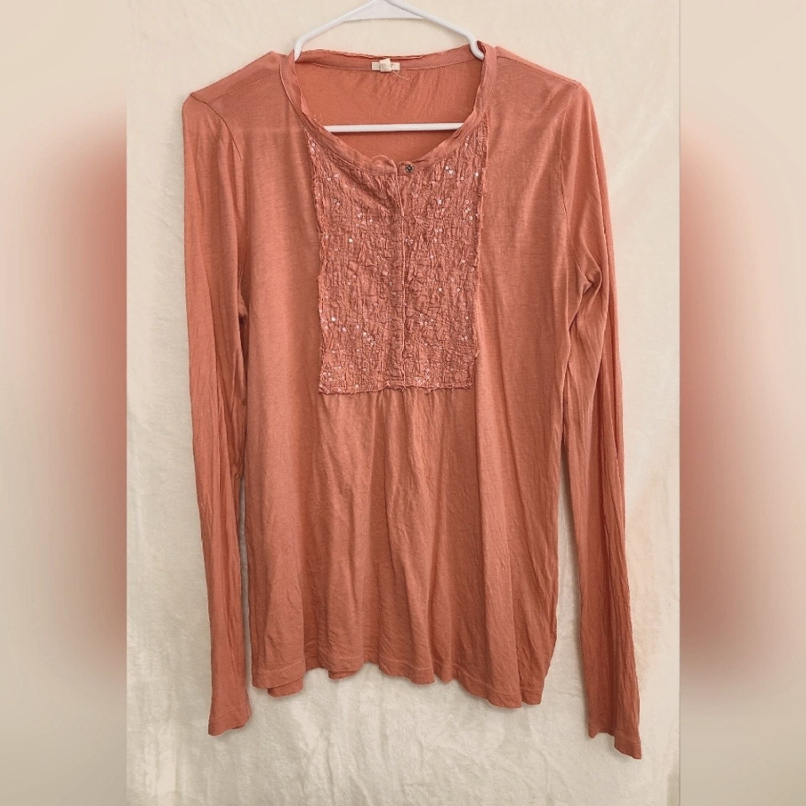 J.Crew J. Crew Salmon Popover Top With Sequin Detailing Size M Size M / US 6-8 / IT 42-44 - 1 Thumbnail