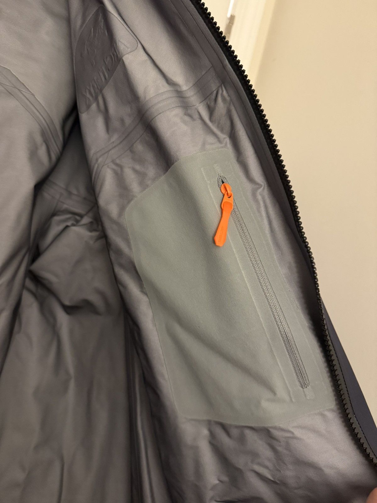 Arc'teryx × Beams Plus BNWT Arc’teryx x Beams Plus Beta Jacket Boro Blue Size US M / EU 48-50 / 2 - 11 Thumbnail