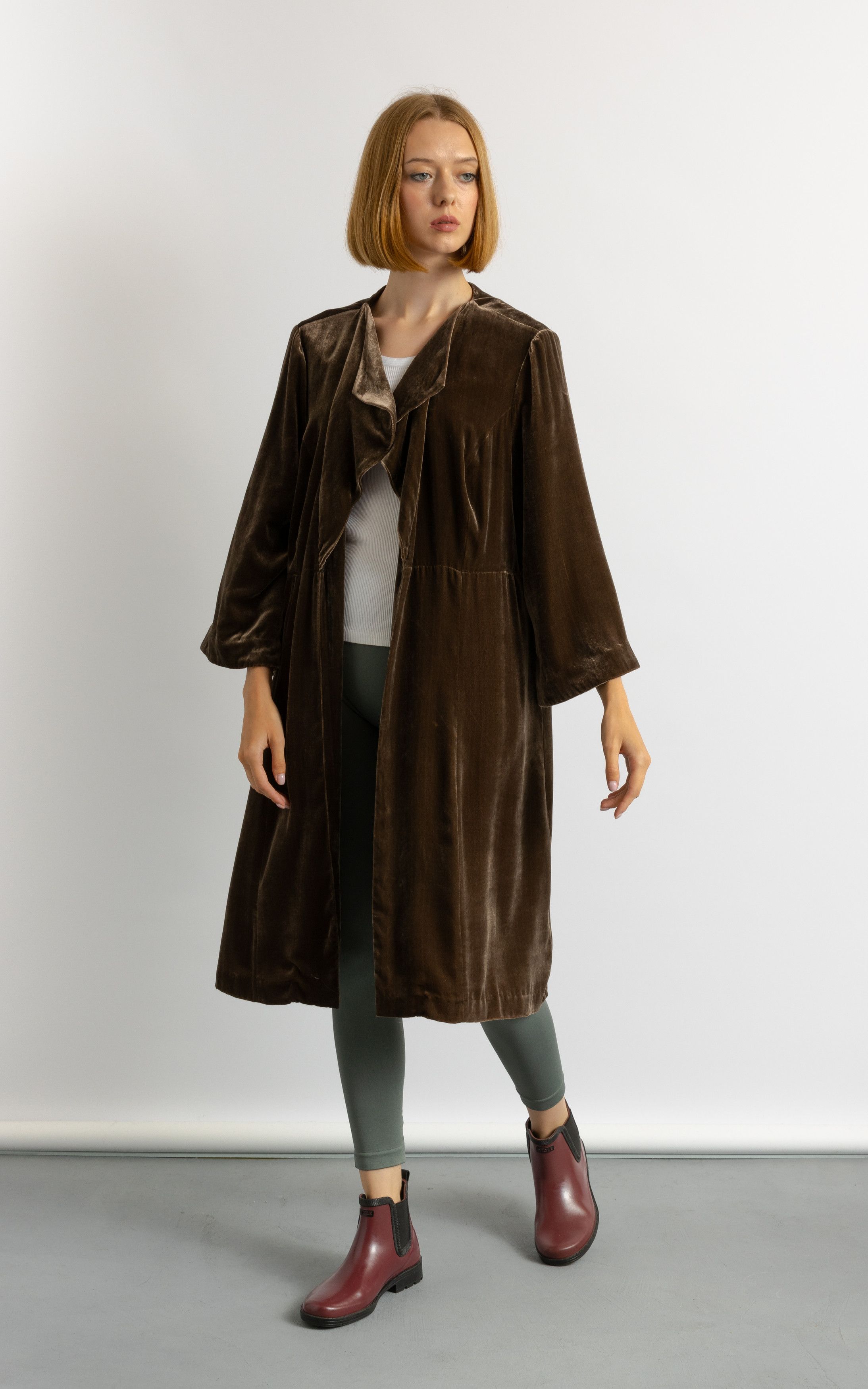Vintage Long Velvet Corduroy Coat for Women 8690 Size ONE SIZE - 2 Thumbnail