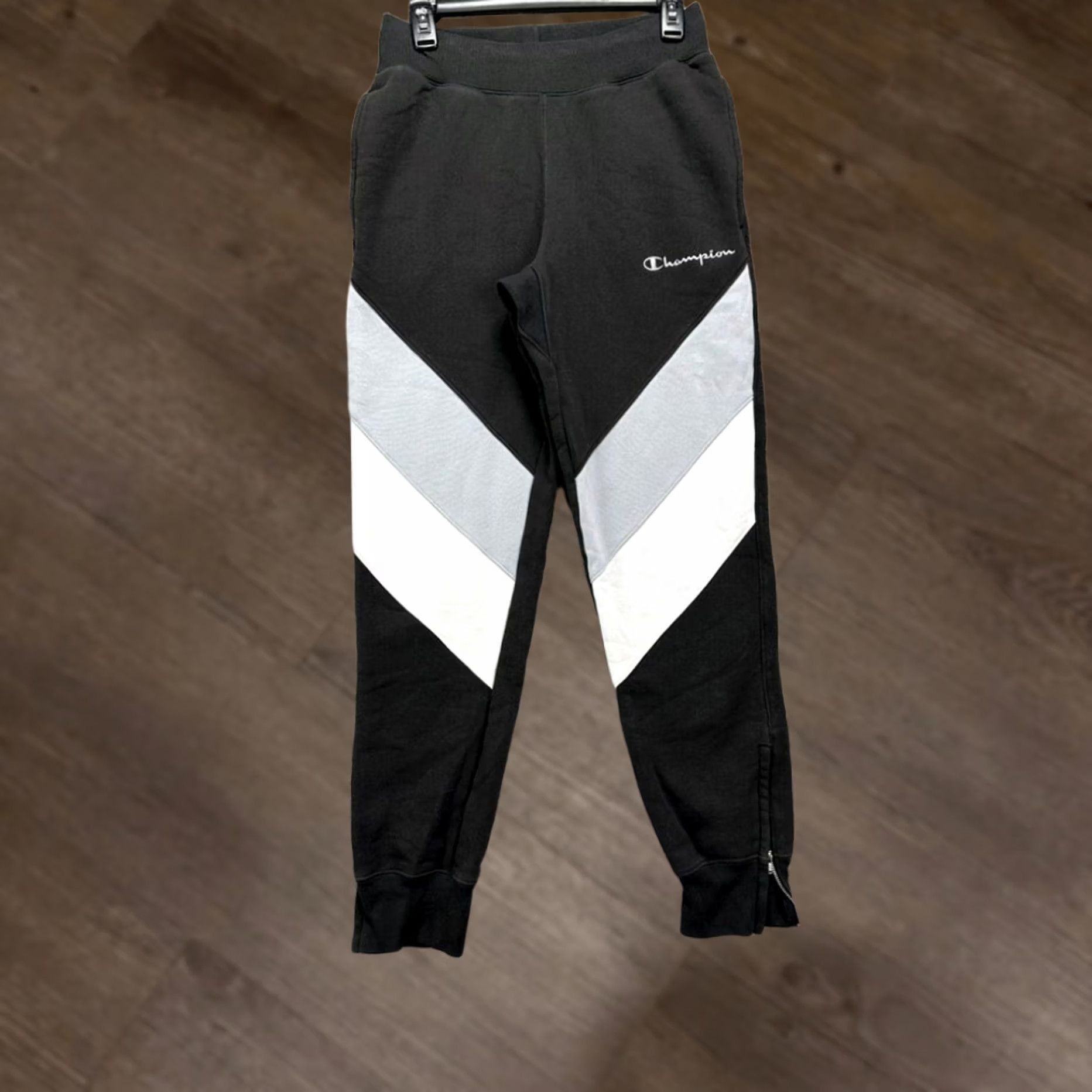 Champion Champion Jogger Pants Mens Small Black Reverse Weave Logo Tapered Drawstring Waist 34 In Se 30 In Inseam Casual Activewear Lounge Sportswear Size US 29 - 1 Thumbnail