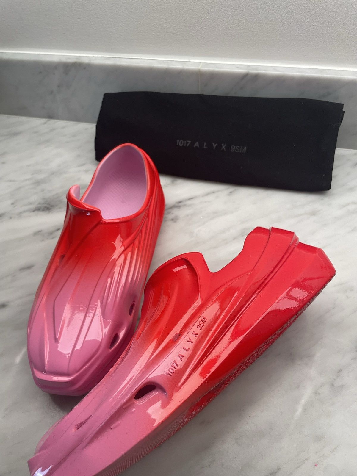 1017 ALYX 9SM Alyx slip ones mono rubber one piece red / pink slippers Size US 6.5 / EU 39-40 - 4 Thumbnail