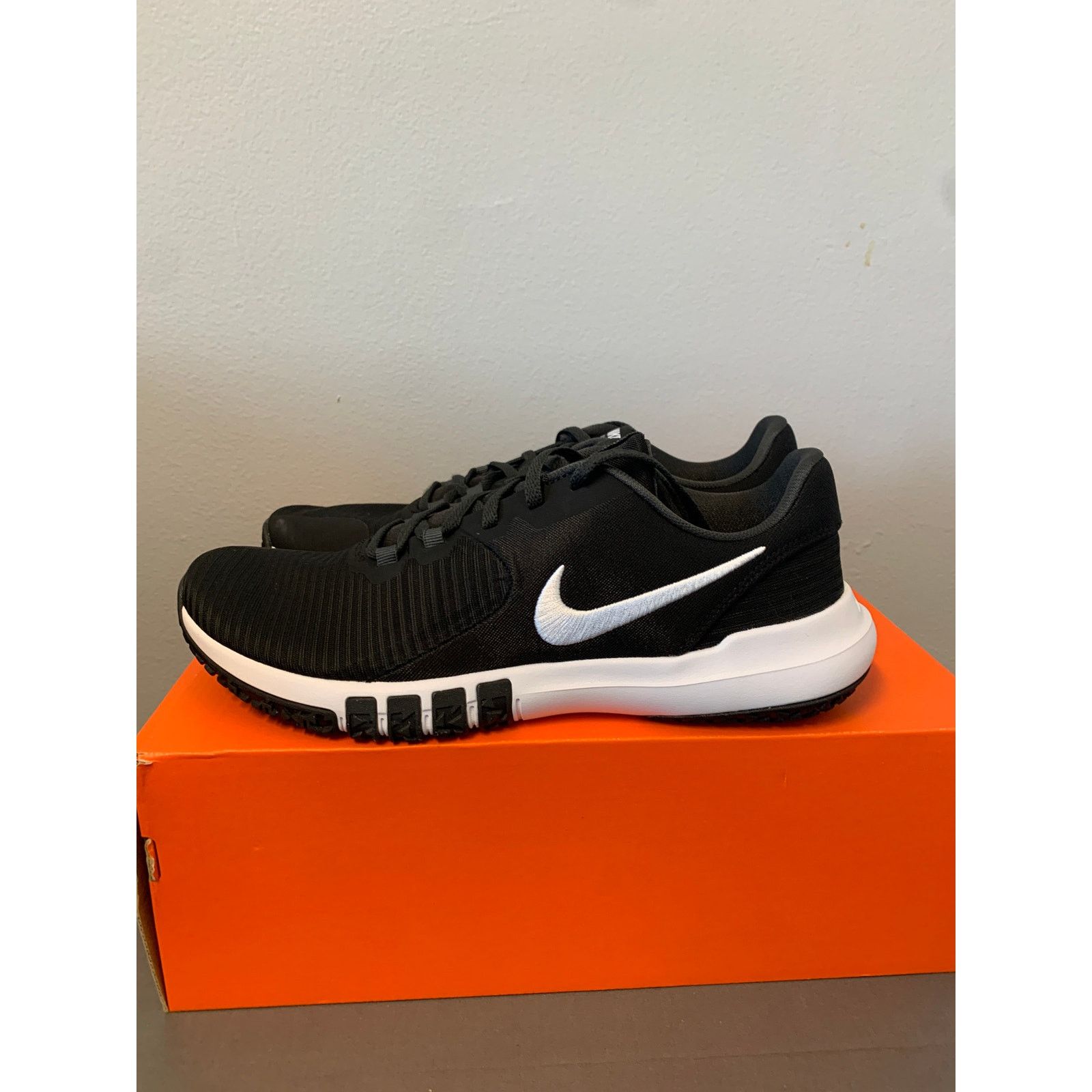 Nike Nike Flex Control TR4 Size 13 Black/White BRAND NEW Size US 13 / EU 46 - 2 Thumbnail