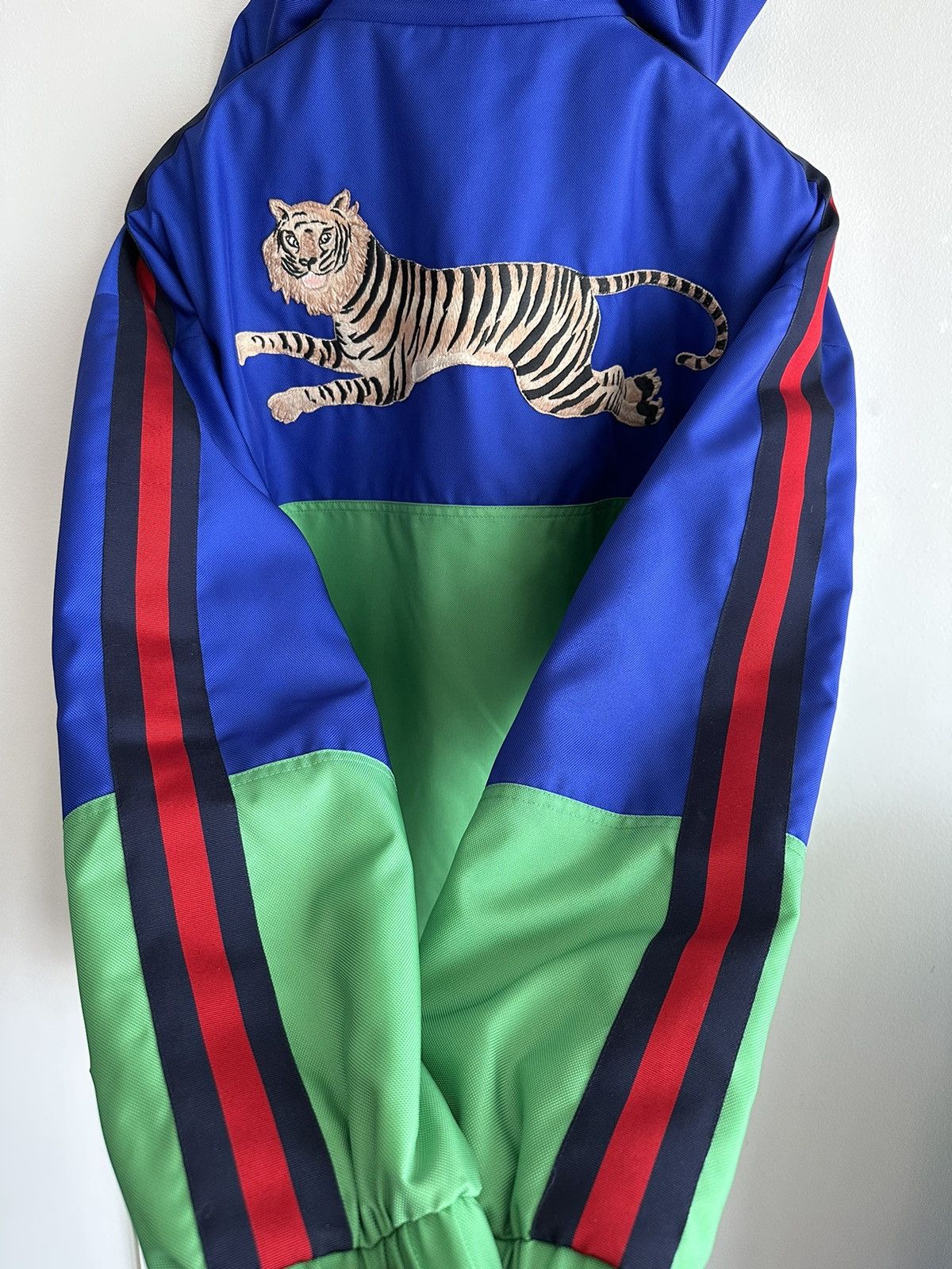 Image of Gucci $3,600 Runway Limited Edition Tiger Bomber Jacket in Blue, Men's (Size 2XL)