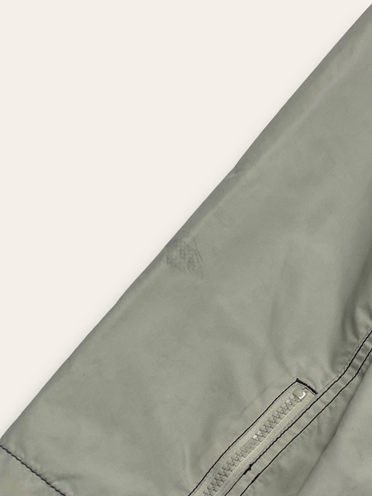 Armani Vintage ARMANI JEANS Grey Lightweight Hood Jacket Shell Size US XL / EU 56 / 4 - 18 Thumbnail