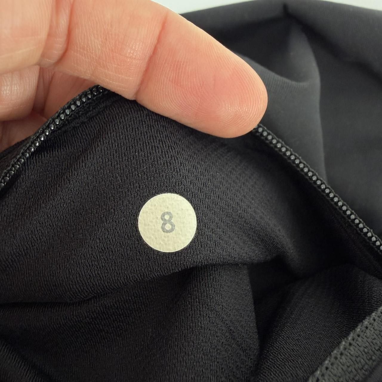 Lululemon Lululemon Black Cropped Leggings Womens 8 Size 30" / US 8 / IT 44 - 3 Thumbnail
