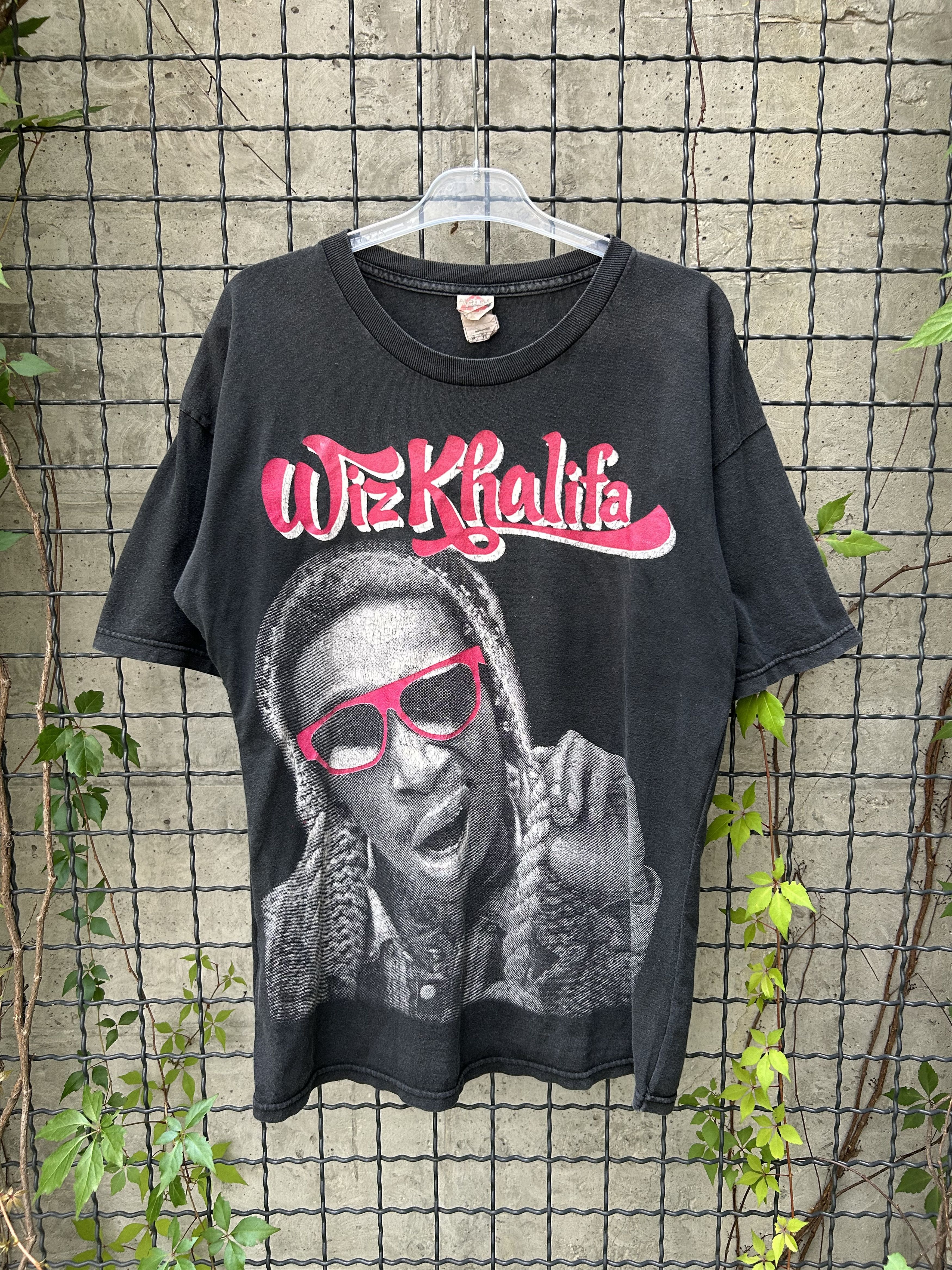 Rap Tees Vintage 2000s Wiz Khalifa Rap T-shirt Size US XL / EU 56 / 4 - 1 Thumbnail