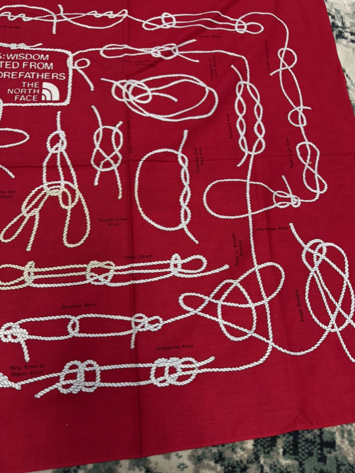 The North Face THE NORTH FACE KNOTS PRINTED HANDKERCHIEF SCARF Size ONE SIZE - 8 Thumbnail