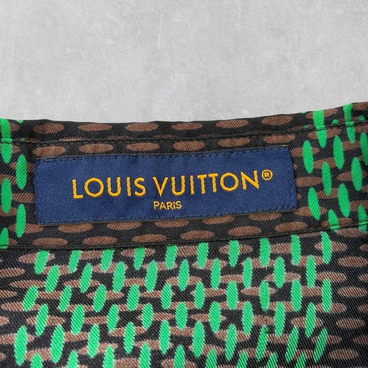 Louis Vuitton Open Collar Silk Shirt Size US M / EU 48-50 / 2 - 6 Thumbnail