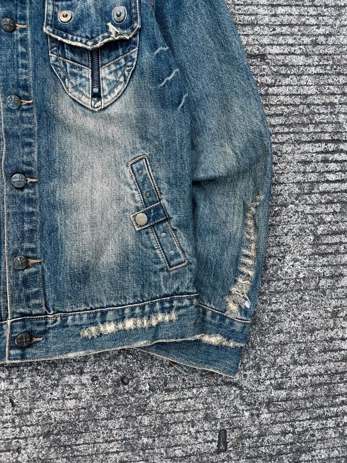 If Six Was Nine × Japanese Brand × Tornado Mart 2000’s Midas Damage Washed Denim Jacket Size US L / EU 52-54 / 3 - 11 Thumbnail