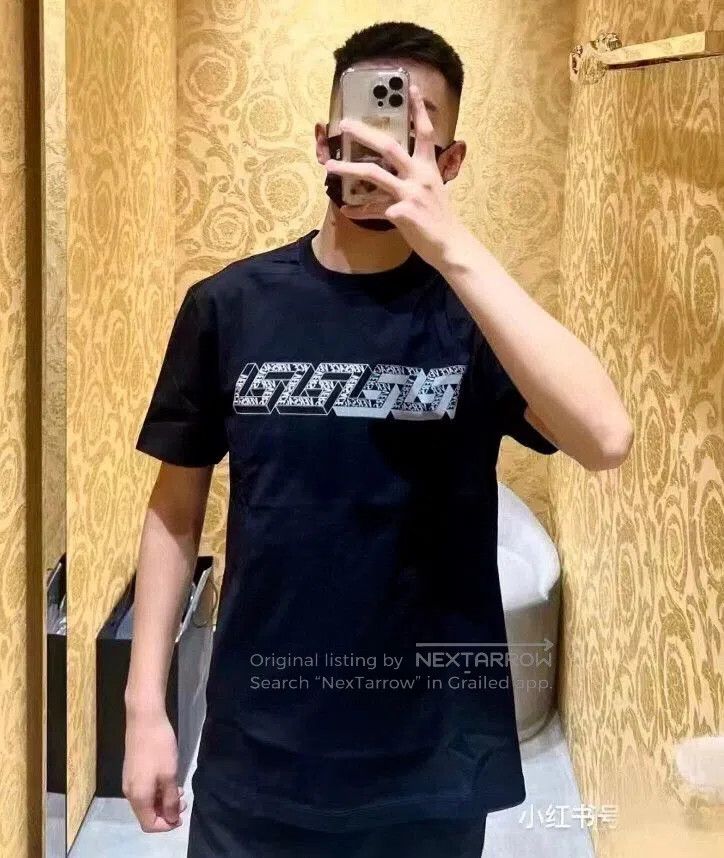 Versace Versace Men's Short Sleeve T-Shirt. Size US XS / EU 42 / 0 - 6 Thumbnail