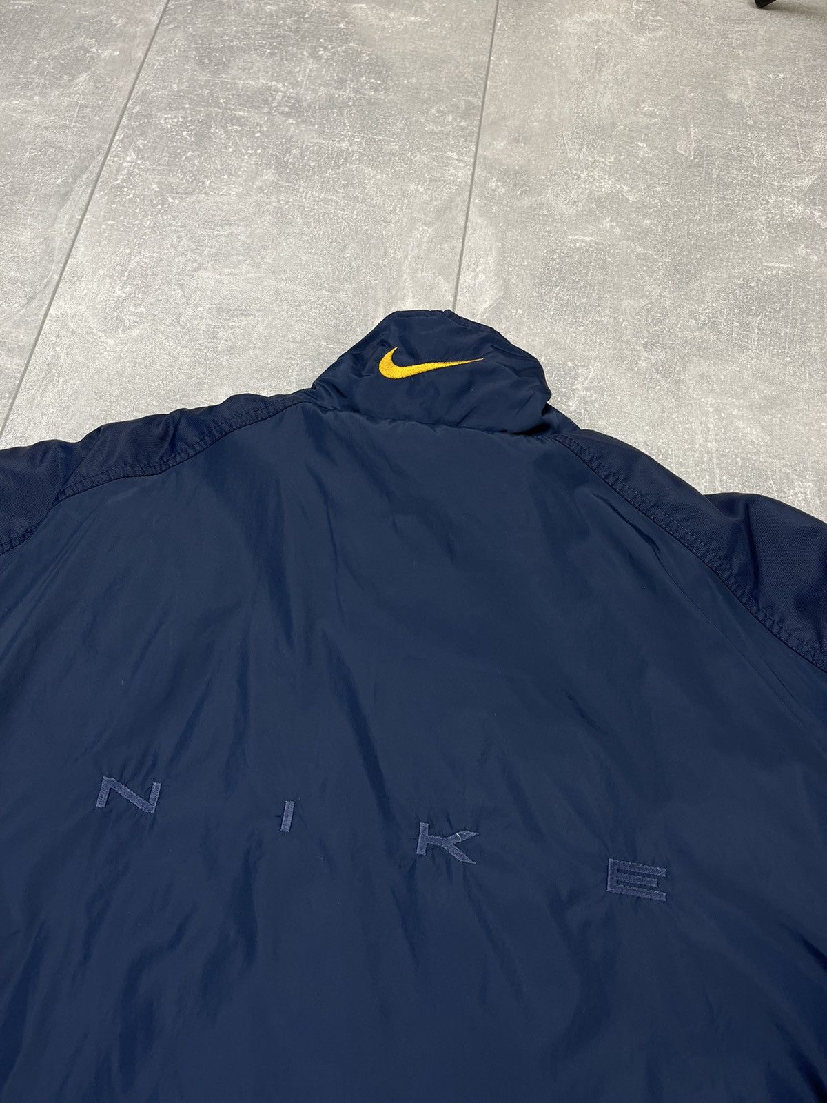 Nike Vintage Nike Puffer Jacket Back Big Logo Size US XL / EU 56 / 4 - 16 Thumbnail