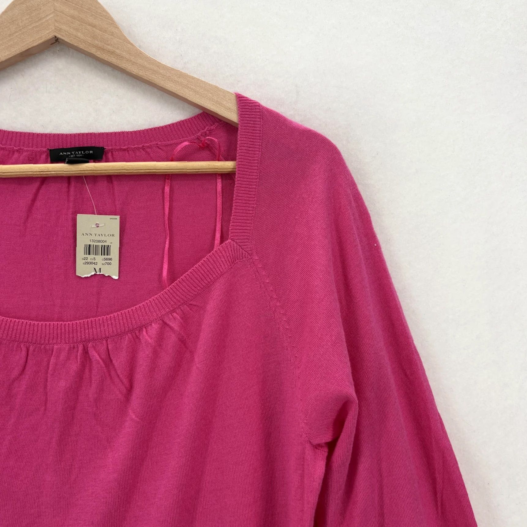 Ann Taylor Ann Taylor Sweater Womens Medium Pink Square Neck 3/4 Sleeve Knit Pullover NWT Size M / US 6-8 / IT 42-44 - 2 Thumbnail