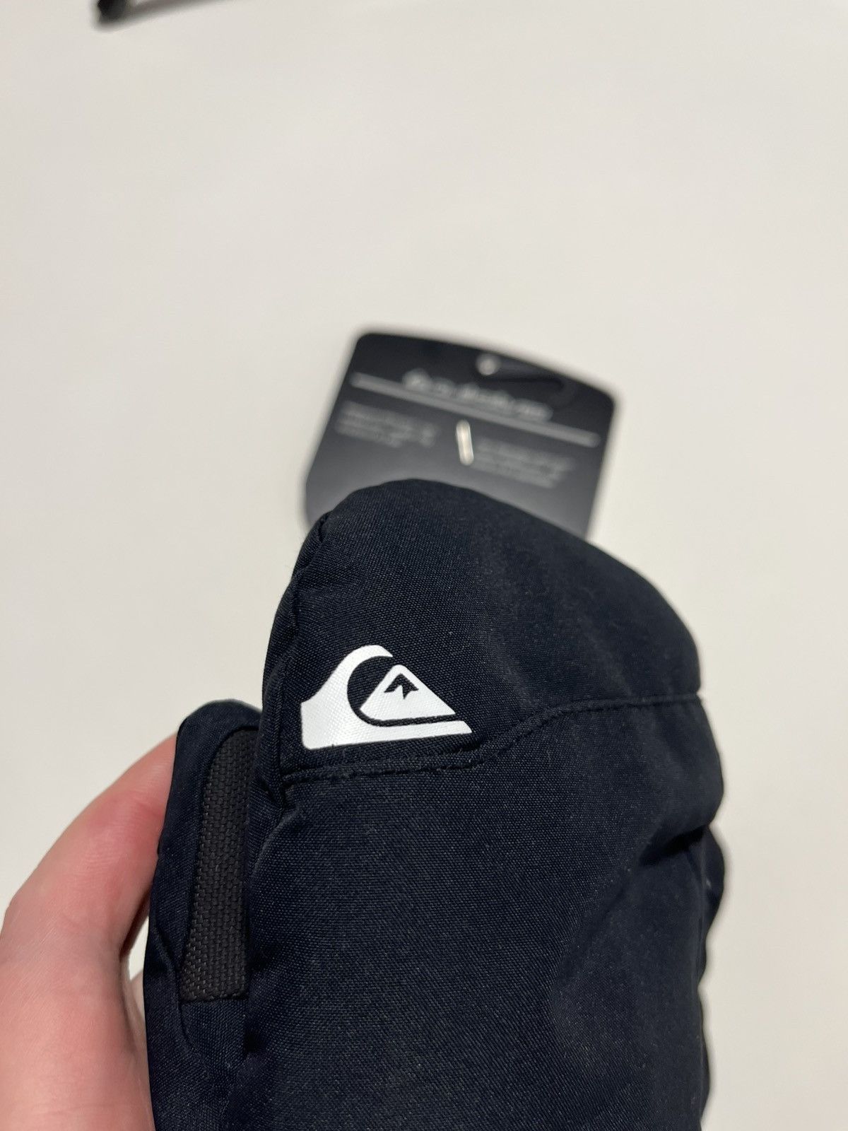 Quiksilver Quiksilver Gloves Snowboarding Mittens BRAND NEW Size ONE SIZE - 8 Thumbnail