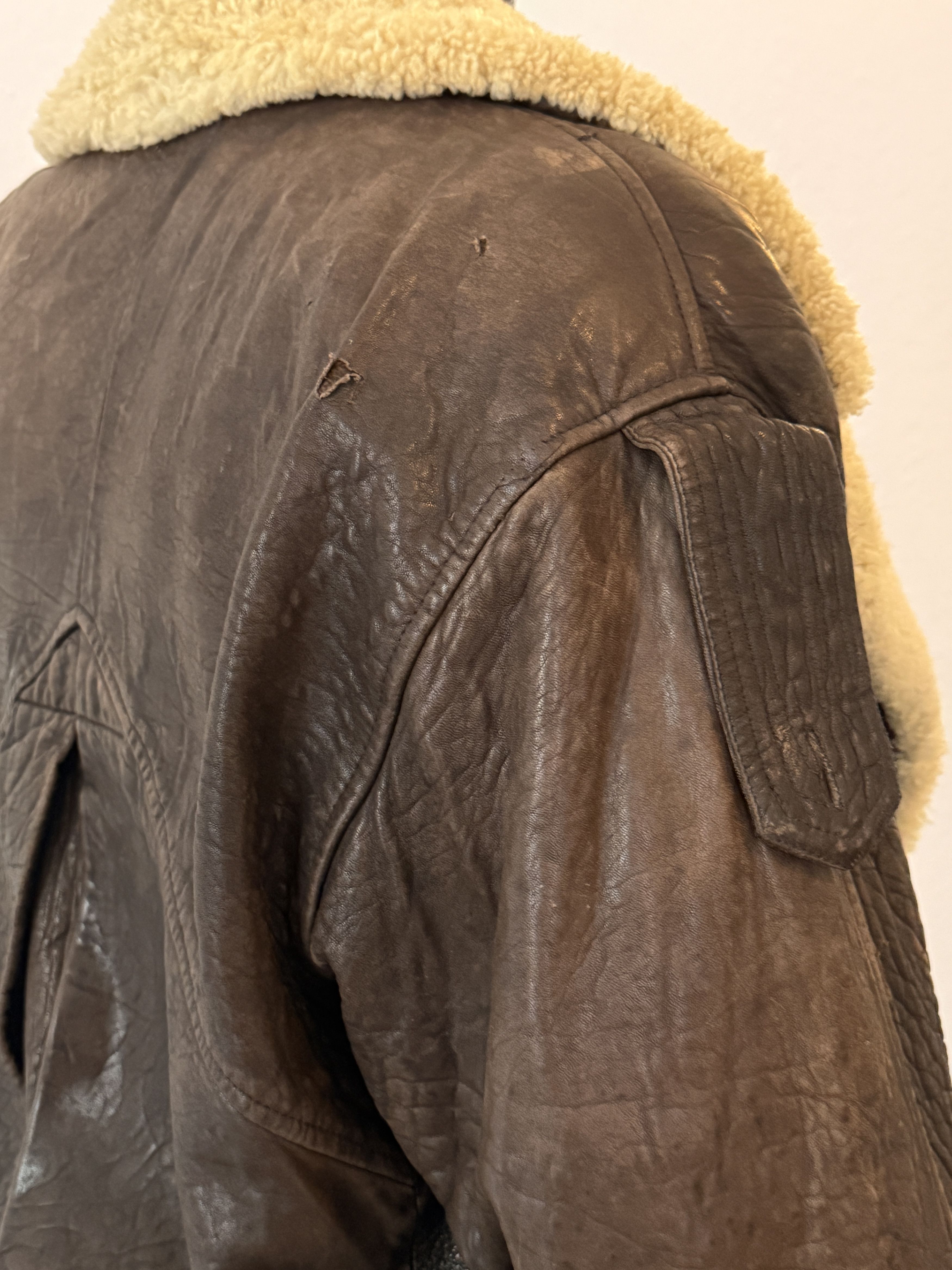 Yves Saint Laurent Vintage YSL Leather Shearling Aviator Bomber Jacket 70s/80s Size US M / EU 48-50 / 2 - 13 Thumbnail