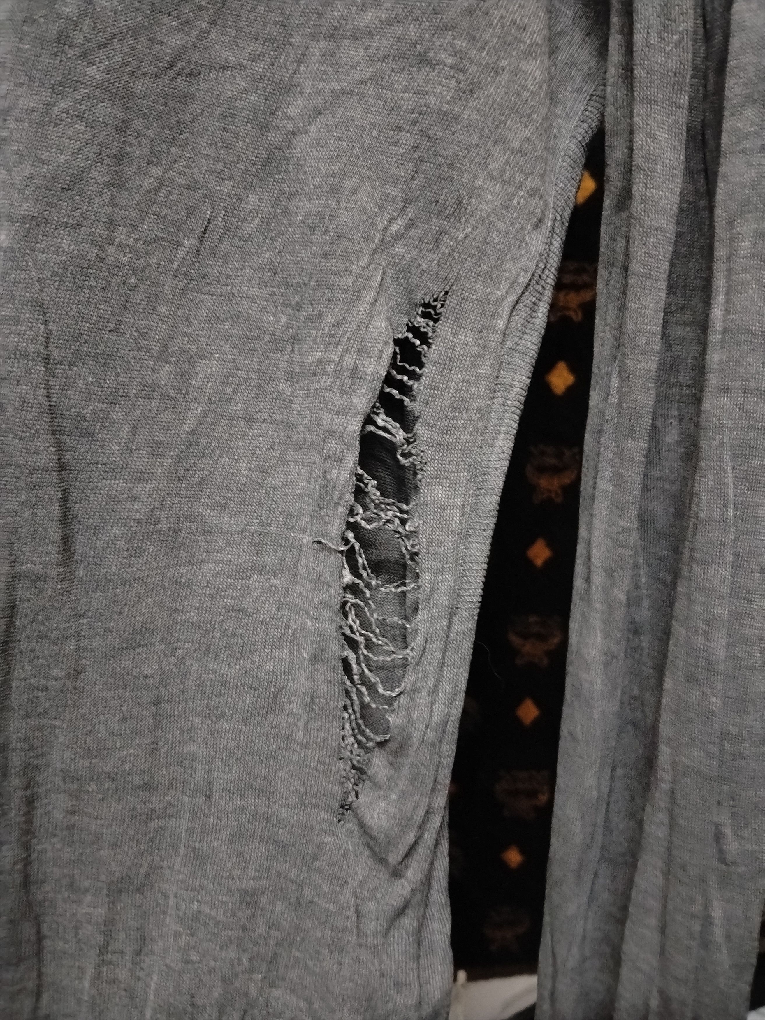 Gucci Thrashed Sun Faded Gucci Distressed Grunge Band Size US M / EU 48-50 / 2 - 7 Thumbnail