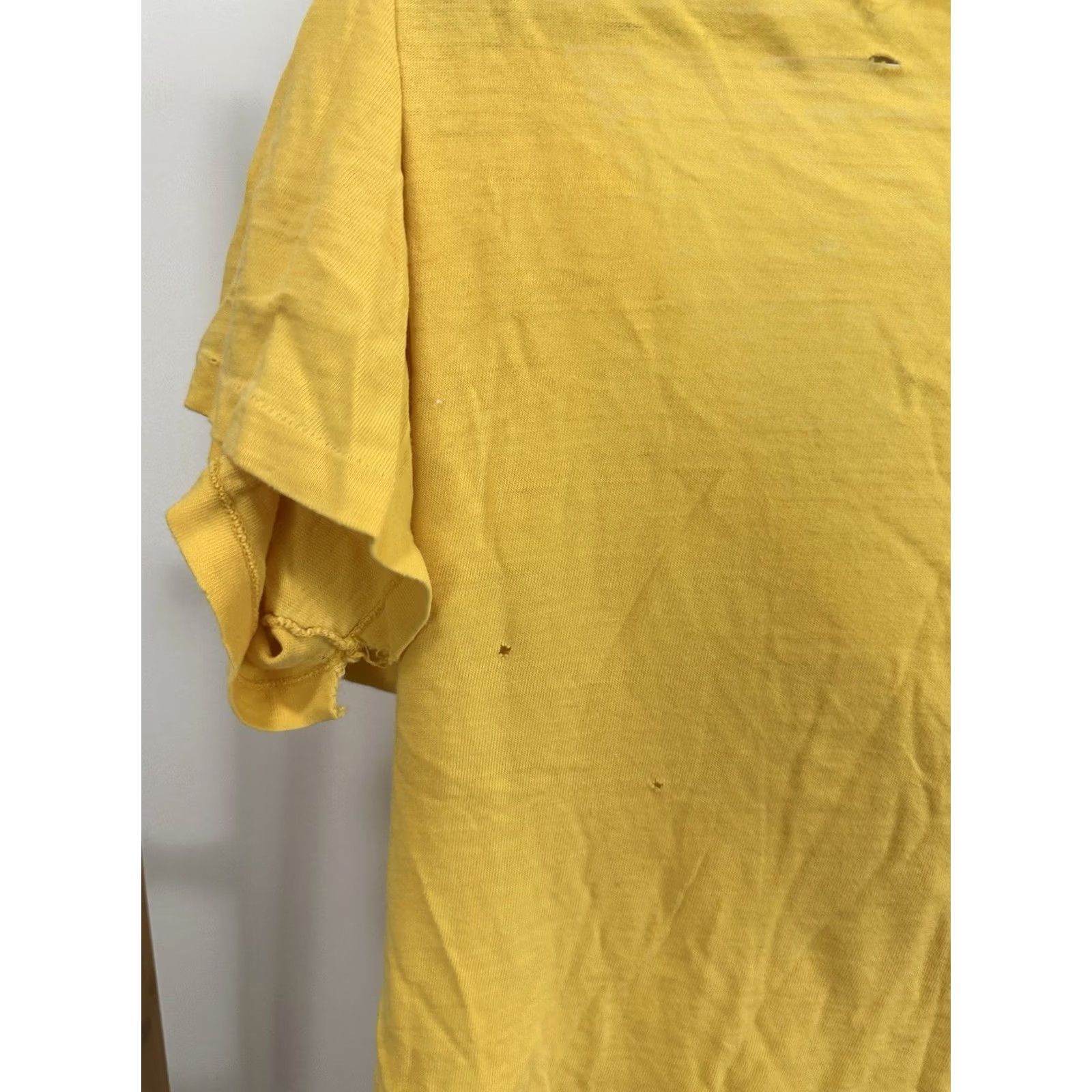 Disney VINTAGE Wake Forest University Disney Tangerine Bowl 1979 Thrashed Worn T-Shirt Mens L Yellow Shirt Distressed Mickey Disney Grunge 70s Size US L / EU 52-54 / 3 - 4 Thumbnail