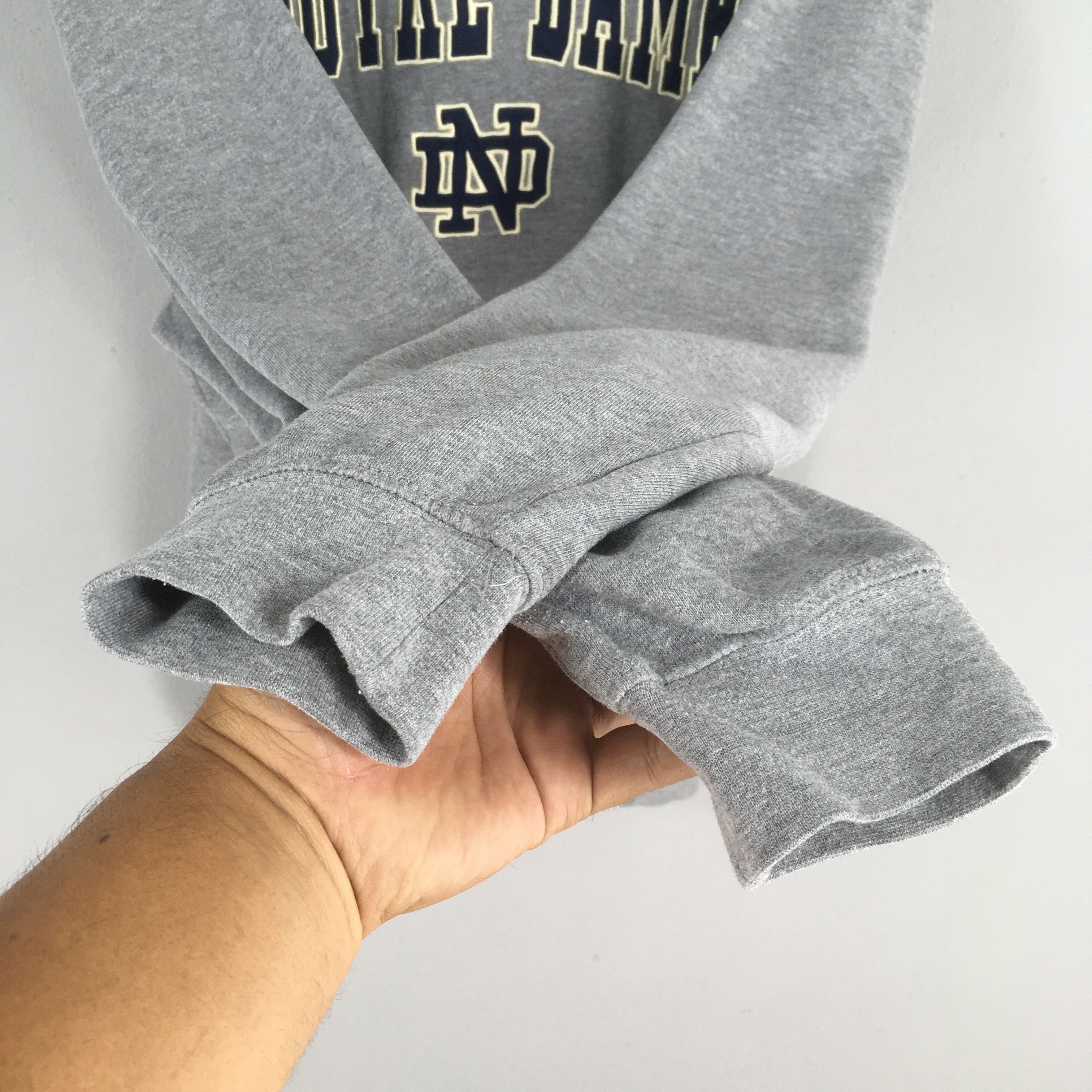 NCAA × Vintage Vintage University Notre Dame Gray Sweatshirt 2XLarge Size US XXL / EU 58 / 5 - 4 Thumbnail