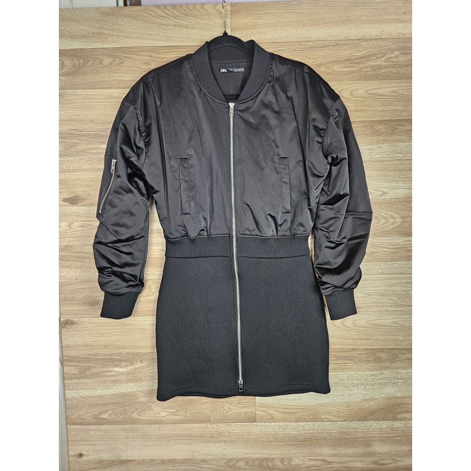 Zara Zara Mini Quilted Bomber Effect Zip Dress Black Medium Size M / US 6-8 / IT 42-44 - 1 Thumbnail