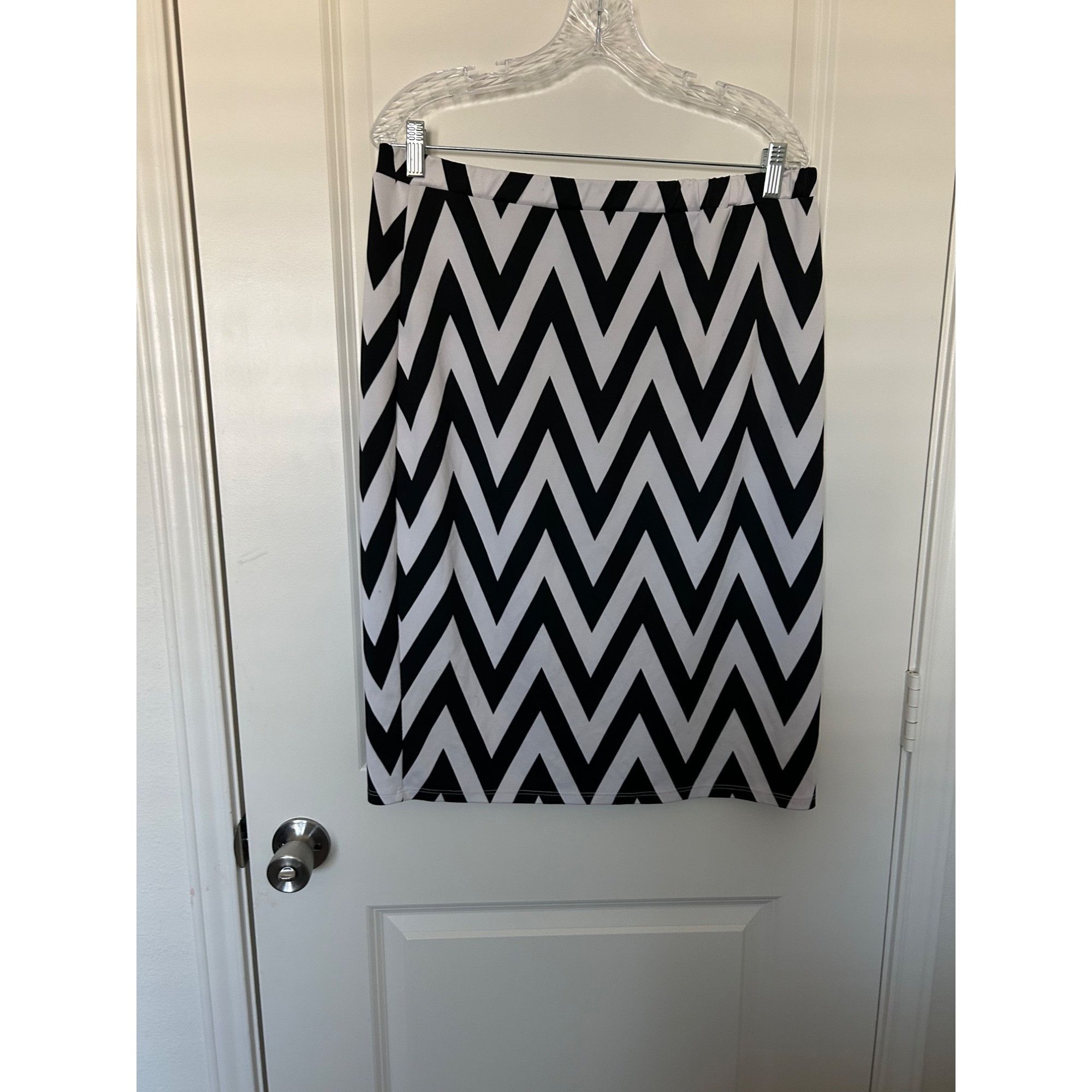 Other Inner Beauty Black and White Pencil Skirt Size 24" / US 00 / IT 34 - 3 Thumbnail