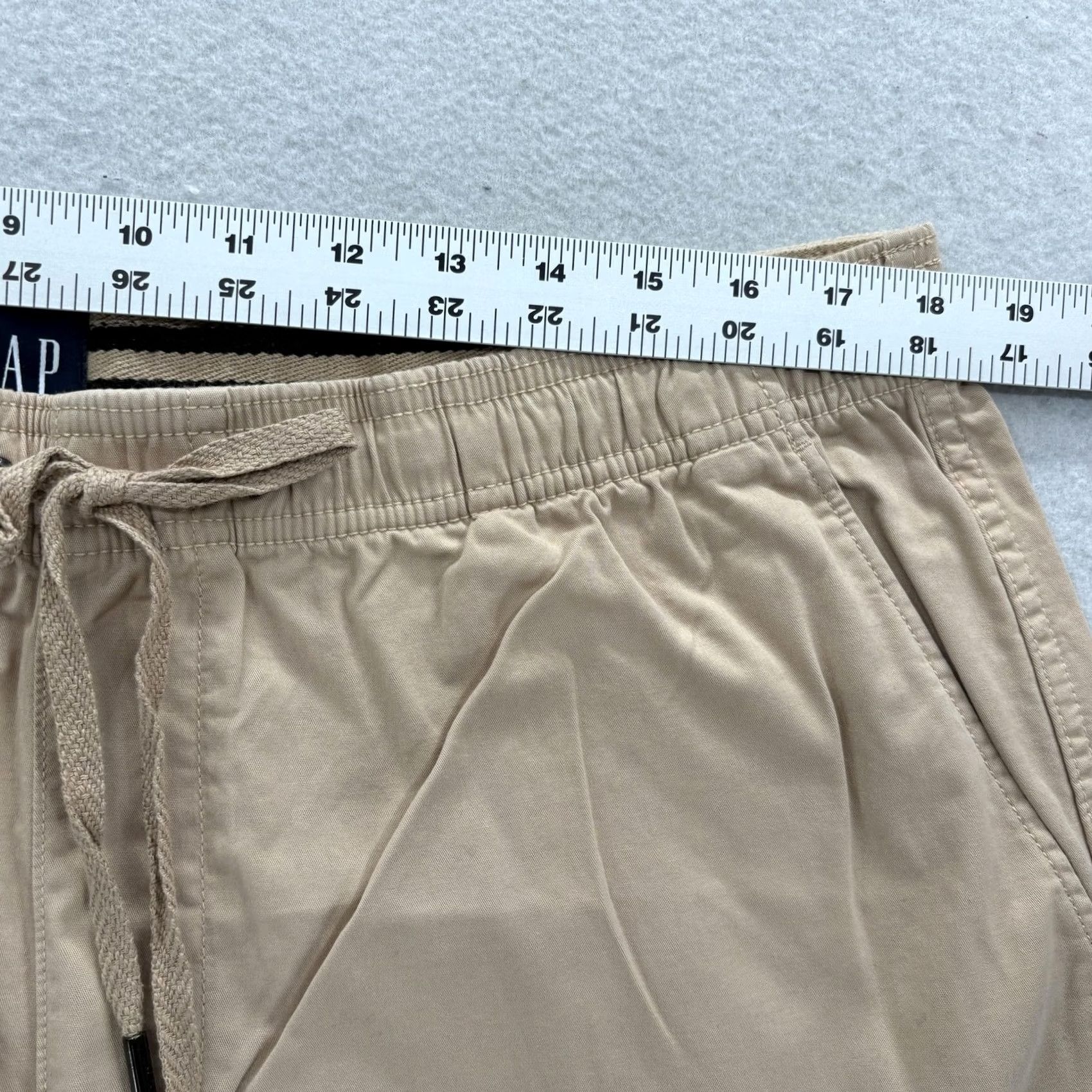 Gap Gap Shorts Mens XL Beige Pull On Chino Elastic Waist Stretch 7" Summer Casual Size US 36 / EU 52 - 6 Thumbnail
