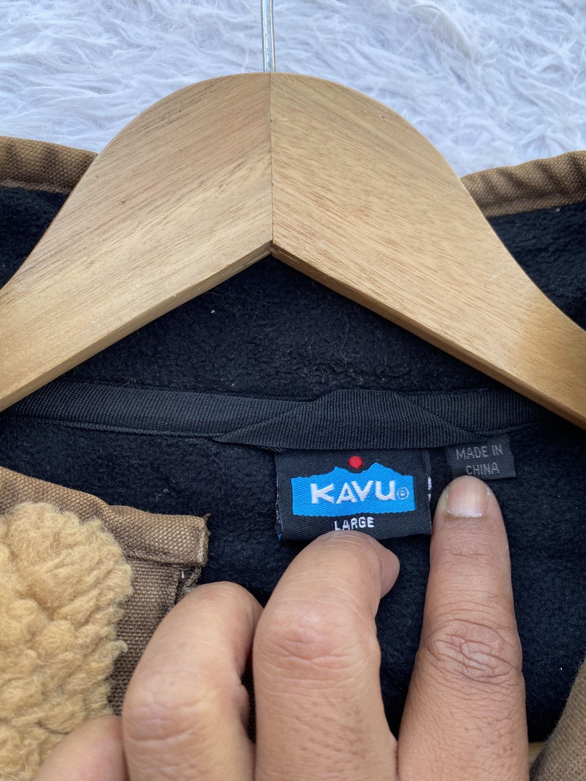 KAVU KAVU Men's Warmest Fleece Deep Pile Sherpa FullZip Jacket. Size US L / EU 52-54 / 3 - 9 Thumbnail