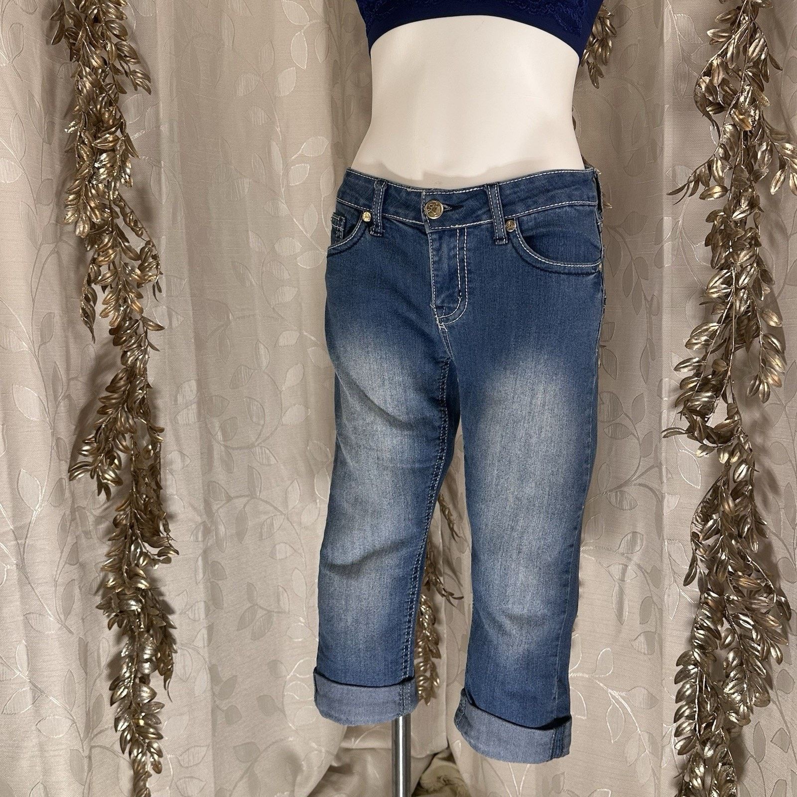 Indigo Love Indigo Jean Women's Size 6 Cuffed Capri Bling Size 28" / US 6 / IT 42 - 6 Thumbnail