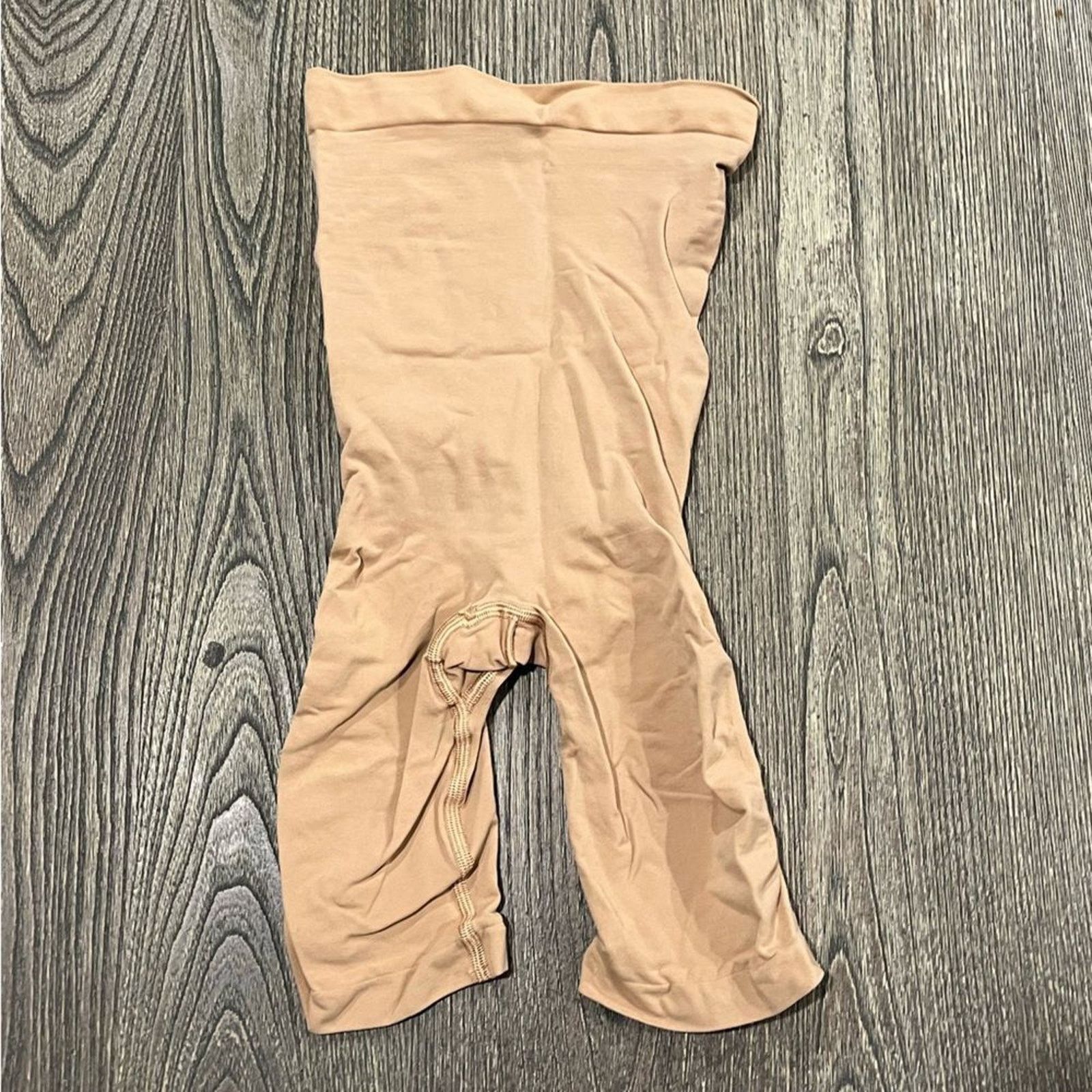 SKIMS NWOT Skims Seamless Sculpt High-Waisted Seamless Size ONE SIZE - 3 Thumbnail