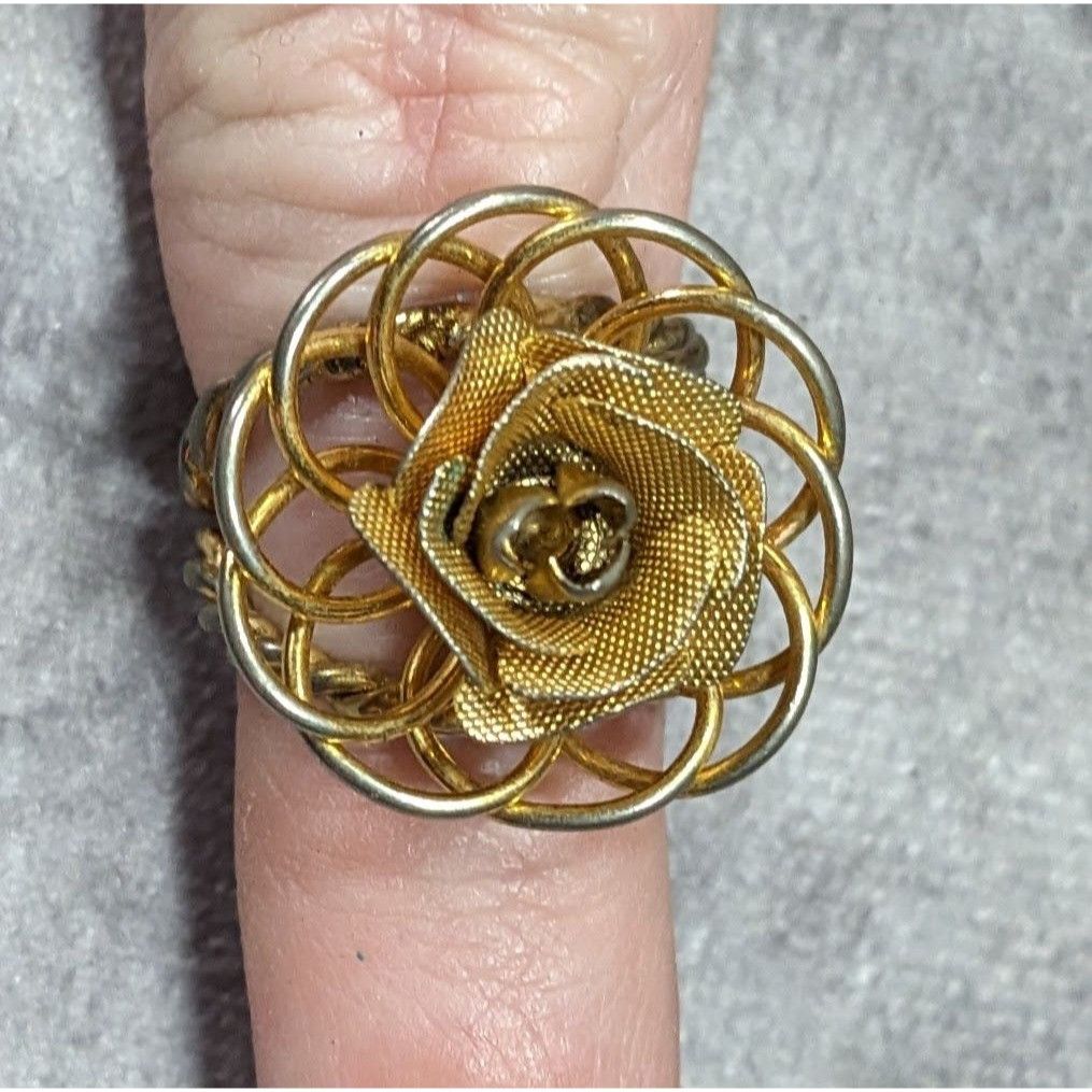 Other Vintage Fantasy Rose Floral Gold Tone Open Ring Size ONE SIZE - 5 Thumbnail