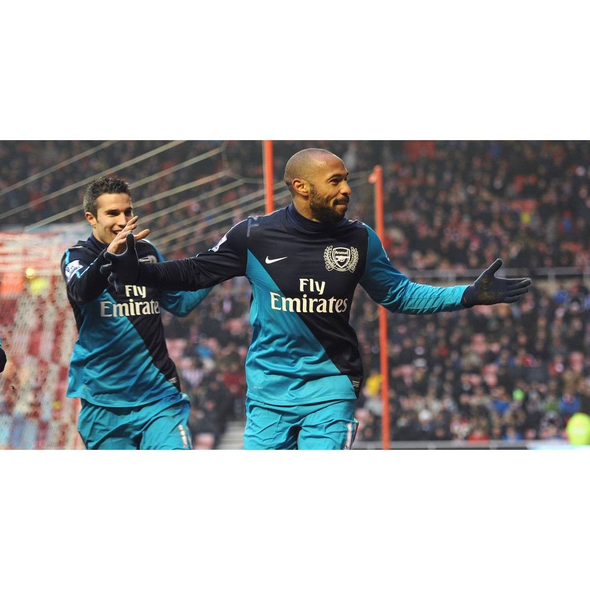 Nike Henry Arsenal 2011 2012 Long Sleeve Away Soccer Jersey L Size US L / EU 52-54 / 3 - 9 Thumbnail