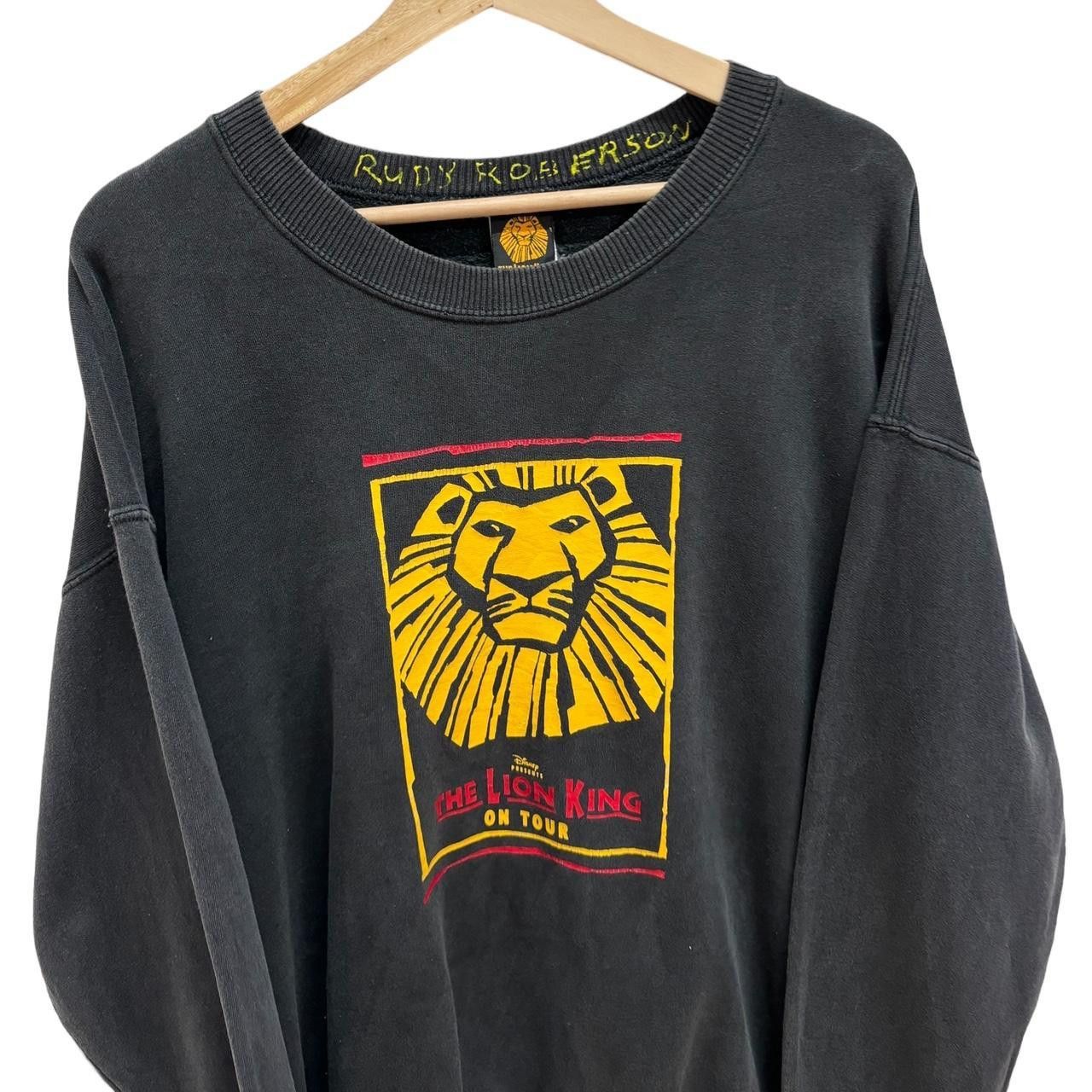 Vintage Vintage the lion king on tour sweater size: L Size US L / EU 52-54 / 3 - 2 Thumbnail