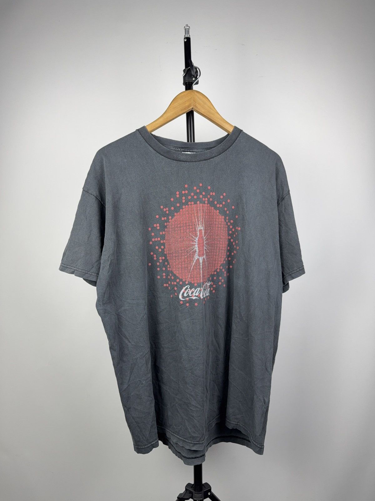 Coca Cola Vintage 90s Retro Coca-Cola Red Dot Bottle Graphic T-Shirt Size US XL / EU 56 / 4 - 1 Thumbnail