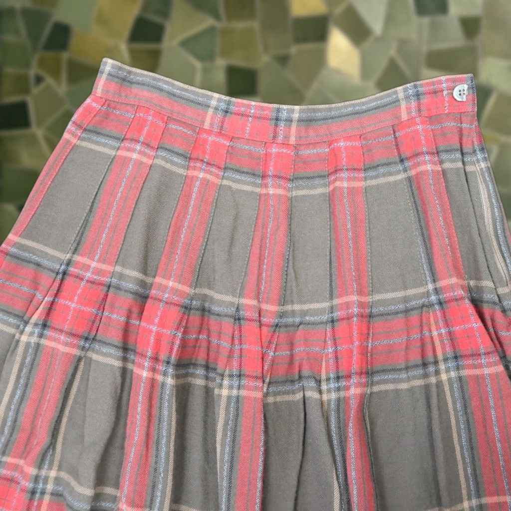 Vintage VINTAGE 80s Significance brown plaid a-line midi skirt 27" Womens Size S High Rise Fall Winter Spring Casual Plaid 12 fits 27" waist Size 28" / US 6 / IT 42 - 1 Thumbnail